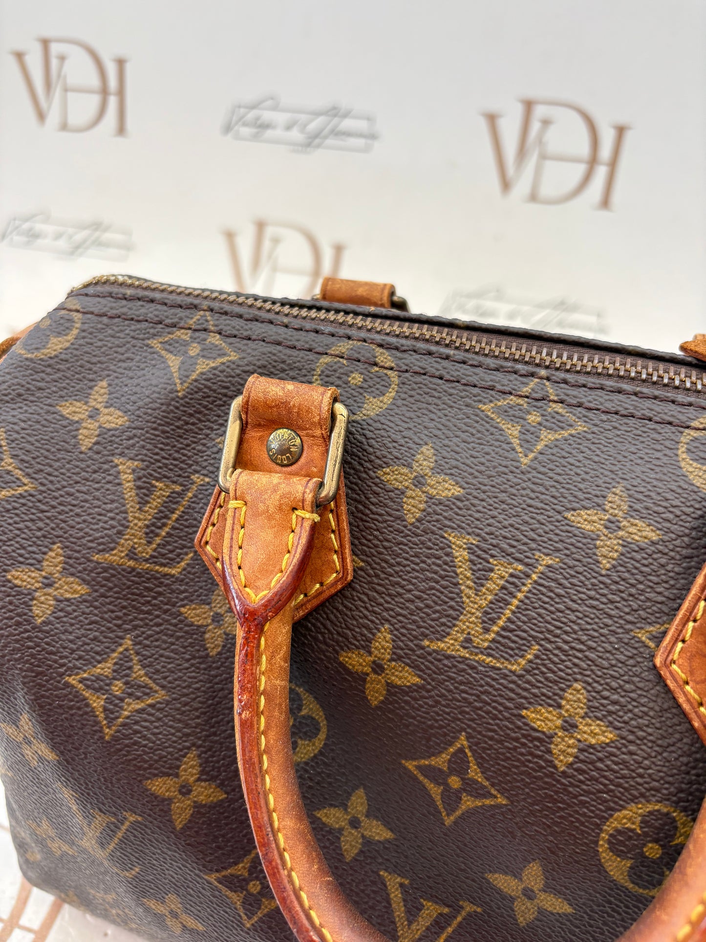 018249 - Louis Vuitton Speedy 25