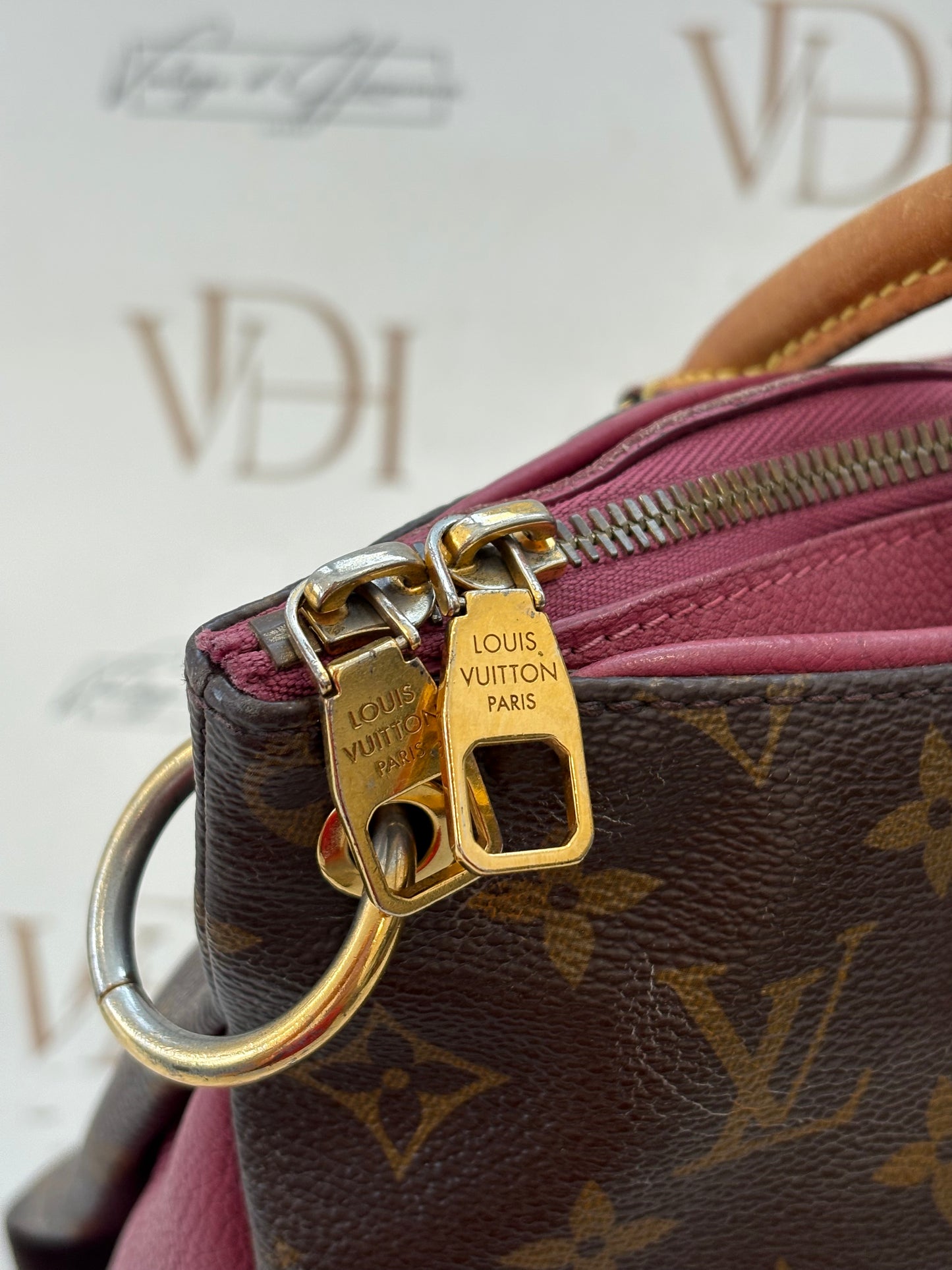 382993 - Louis Vuitton Pallas