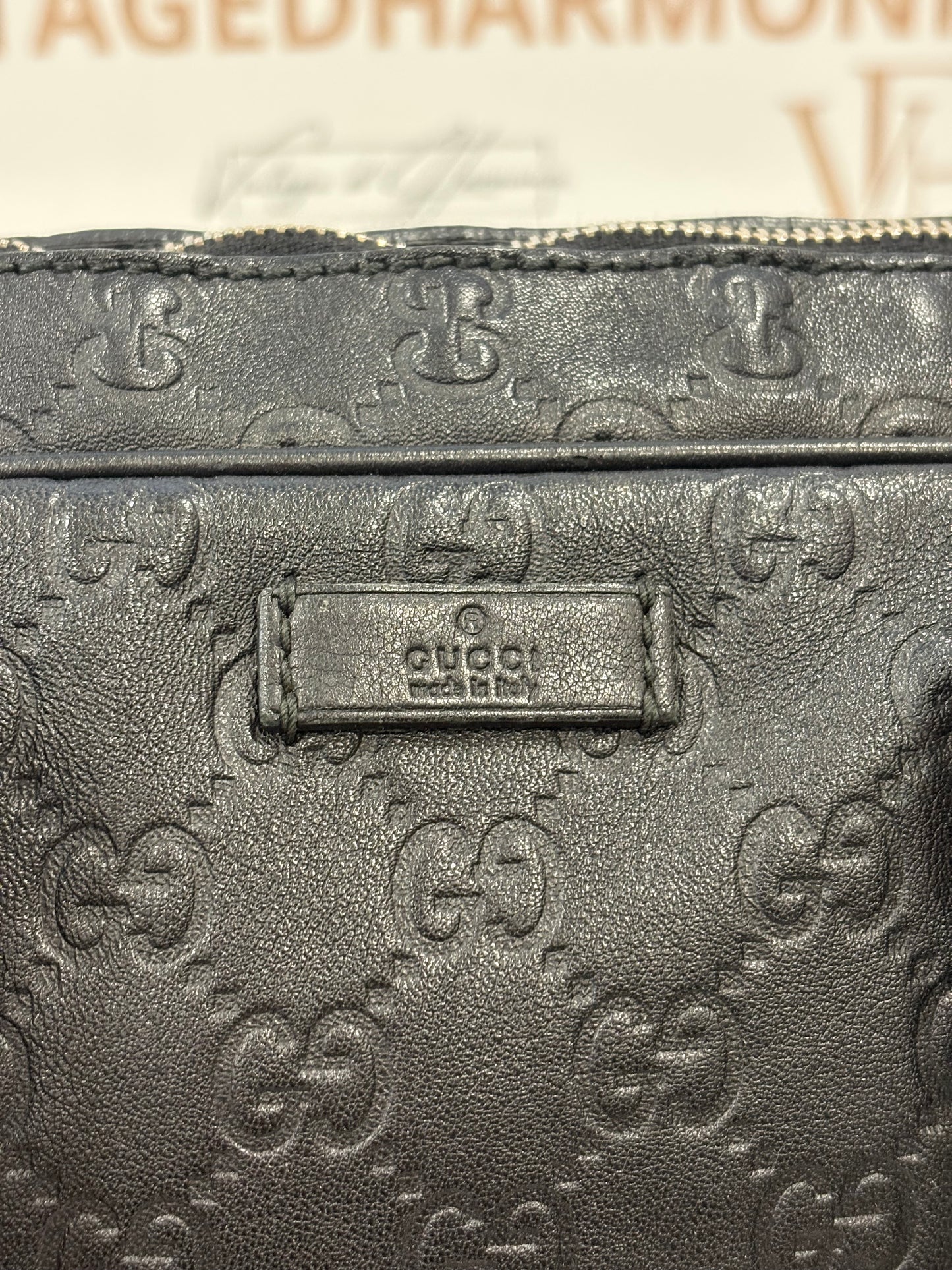383284 - Gucci Messenger