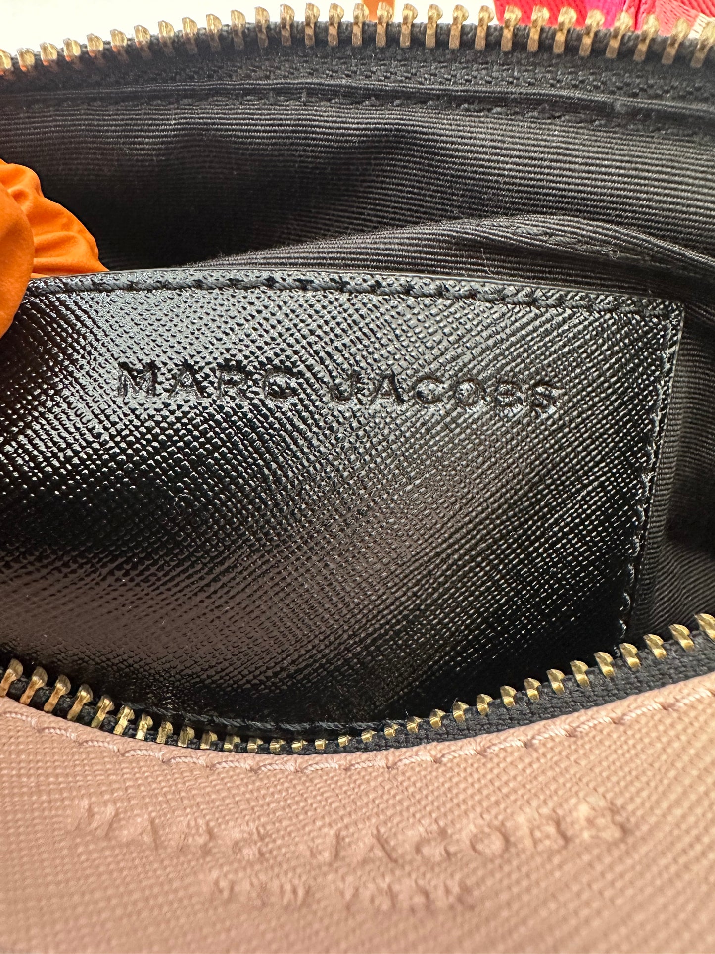 382204 - Marc Jacobs Snapshot