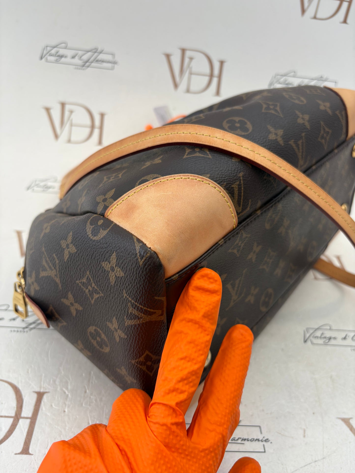 384180 - Louis Vuitton Segur