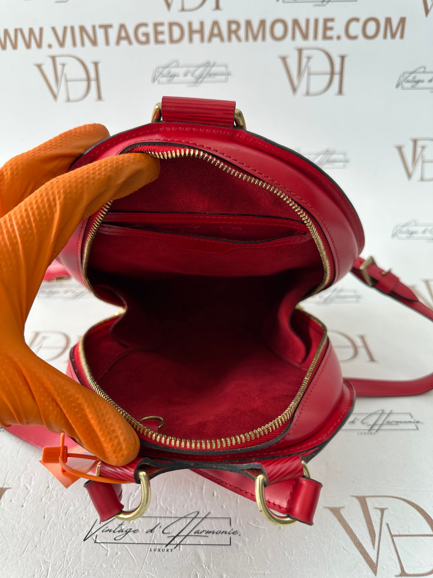 018642 - Louis Vuitton Epi Mabillon