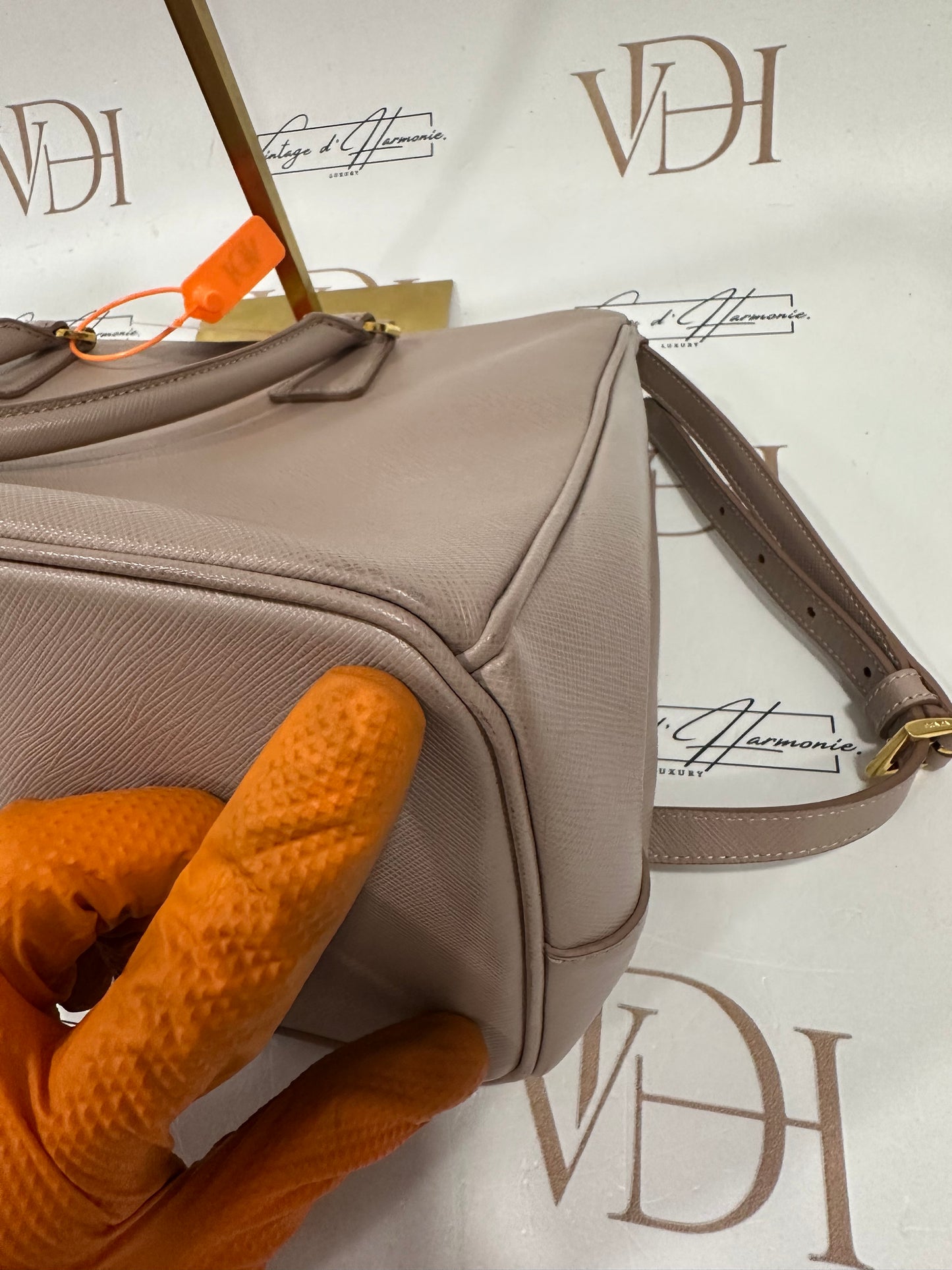 382988 - Prada Galleria