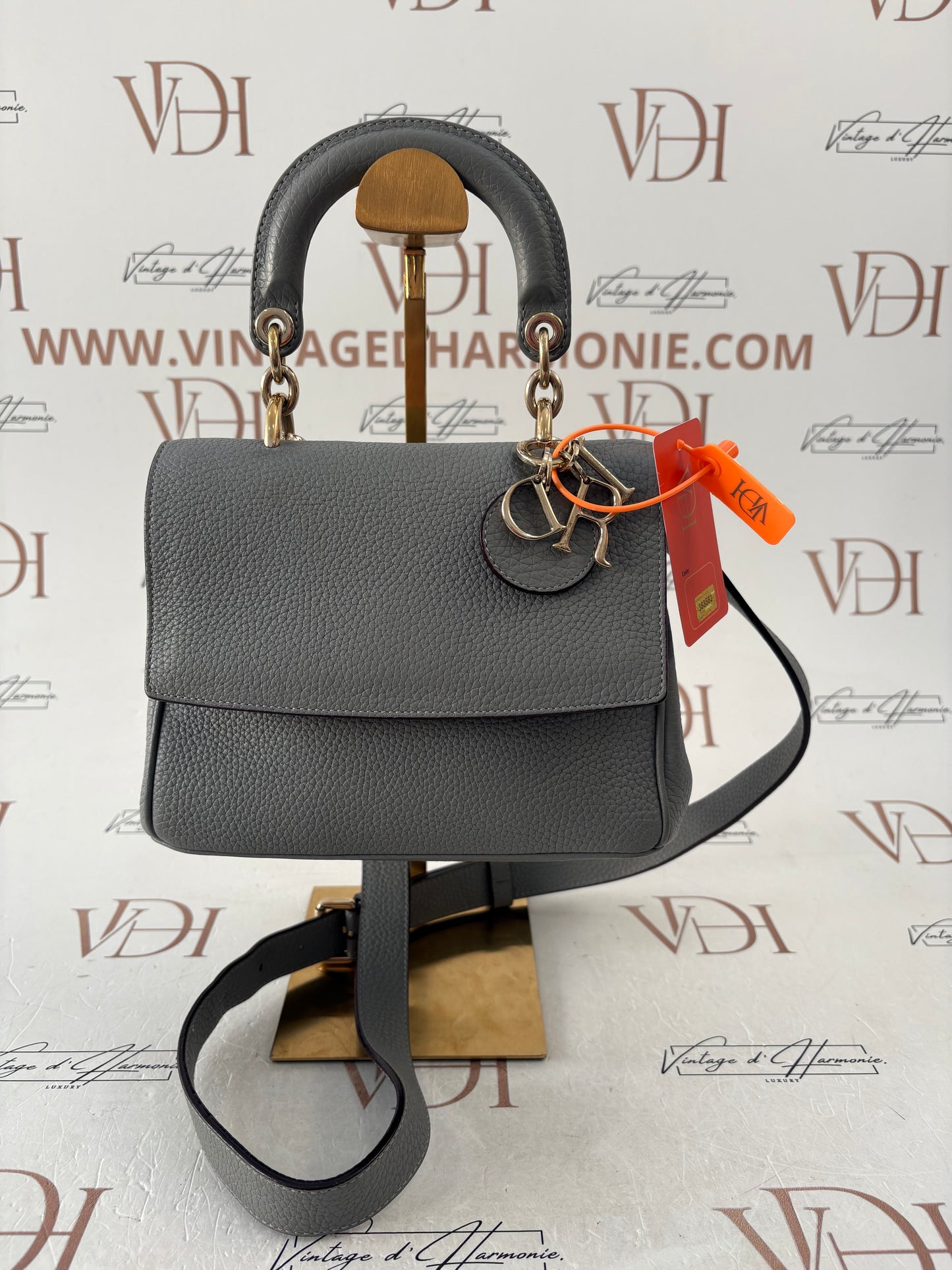 383582 - Dior Be Dior