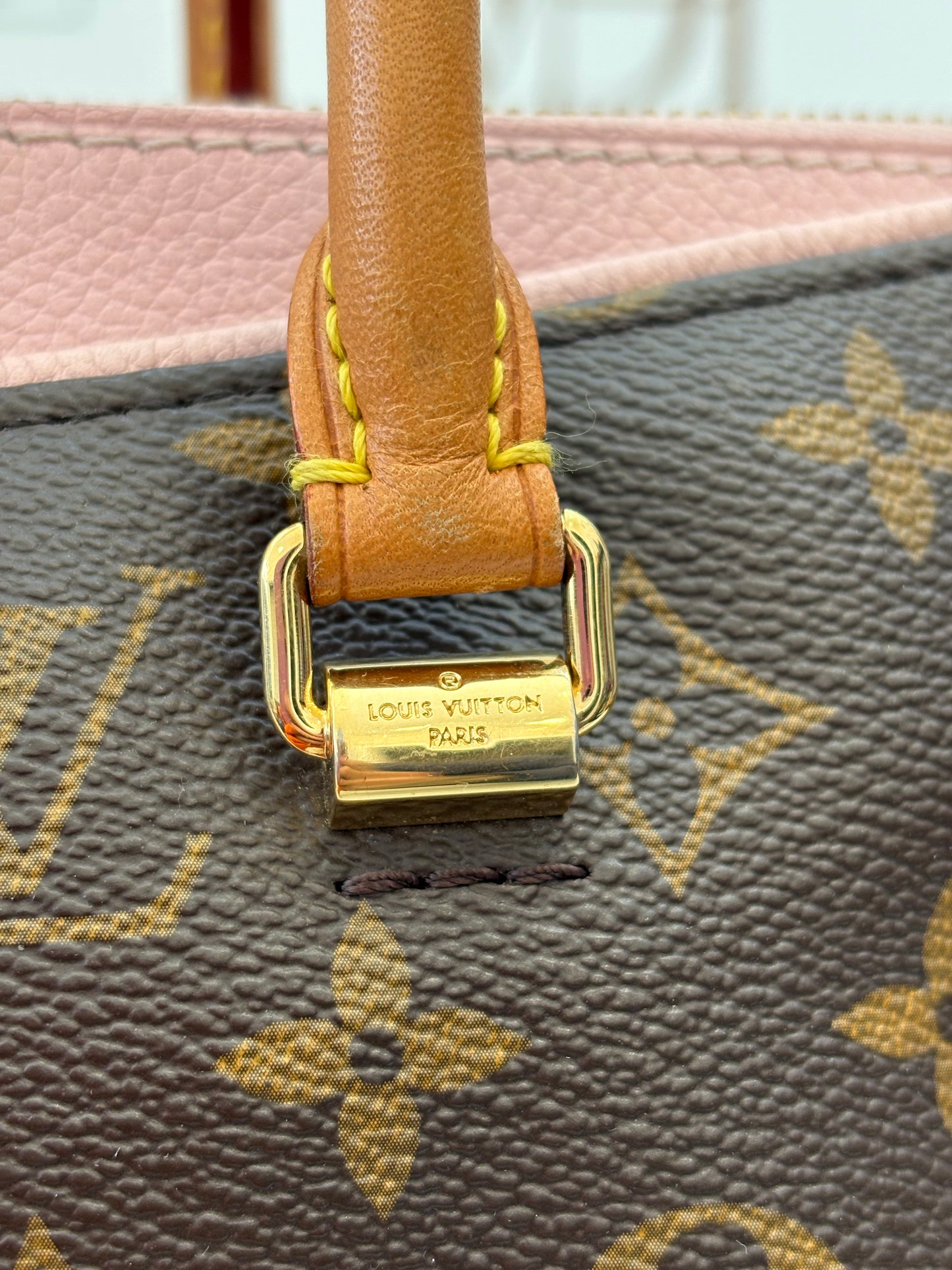 383395 - Louis Vuitton Pallas