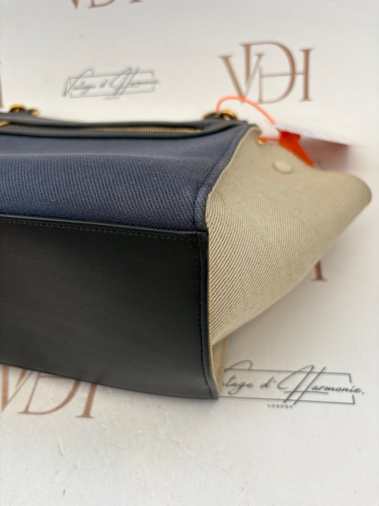 383730 - Céline Trapeze