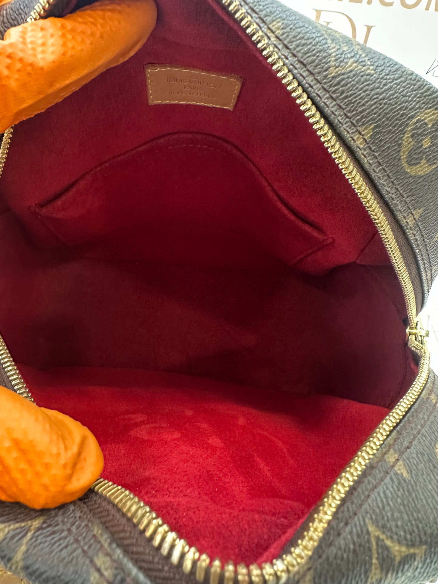 017881 - Louis Vuitton Excentricite
