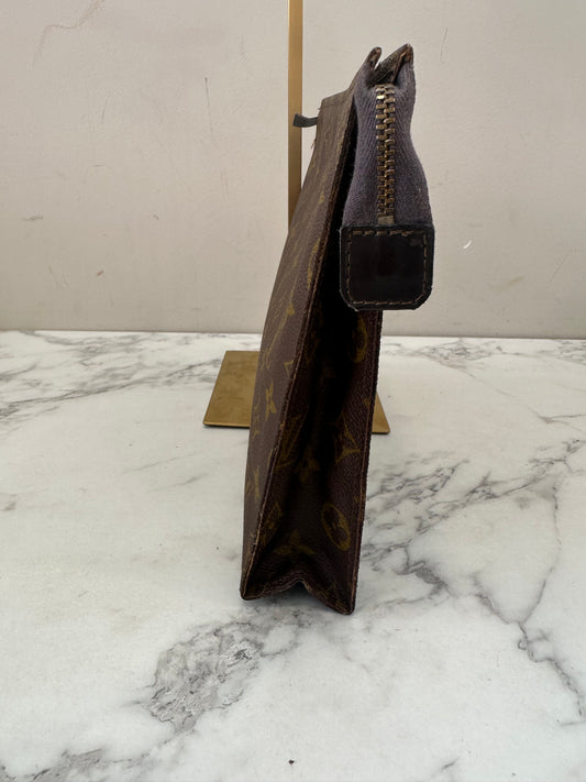 Louis Vuitton Toilette 26