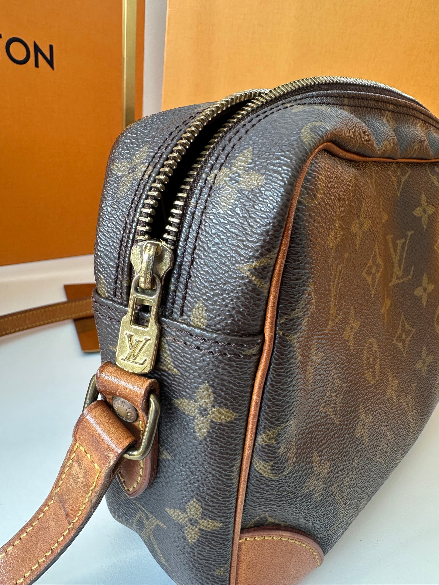 Louis Vuitton Trocadero 27