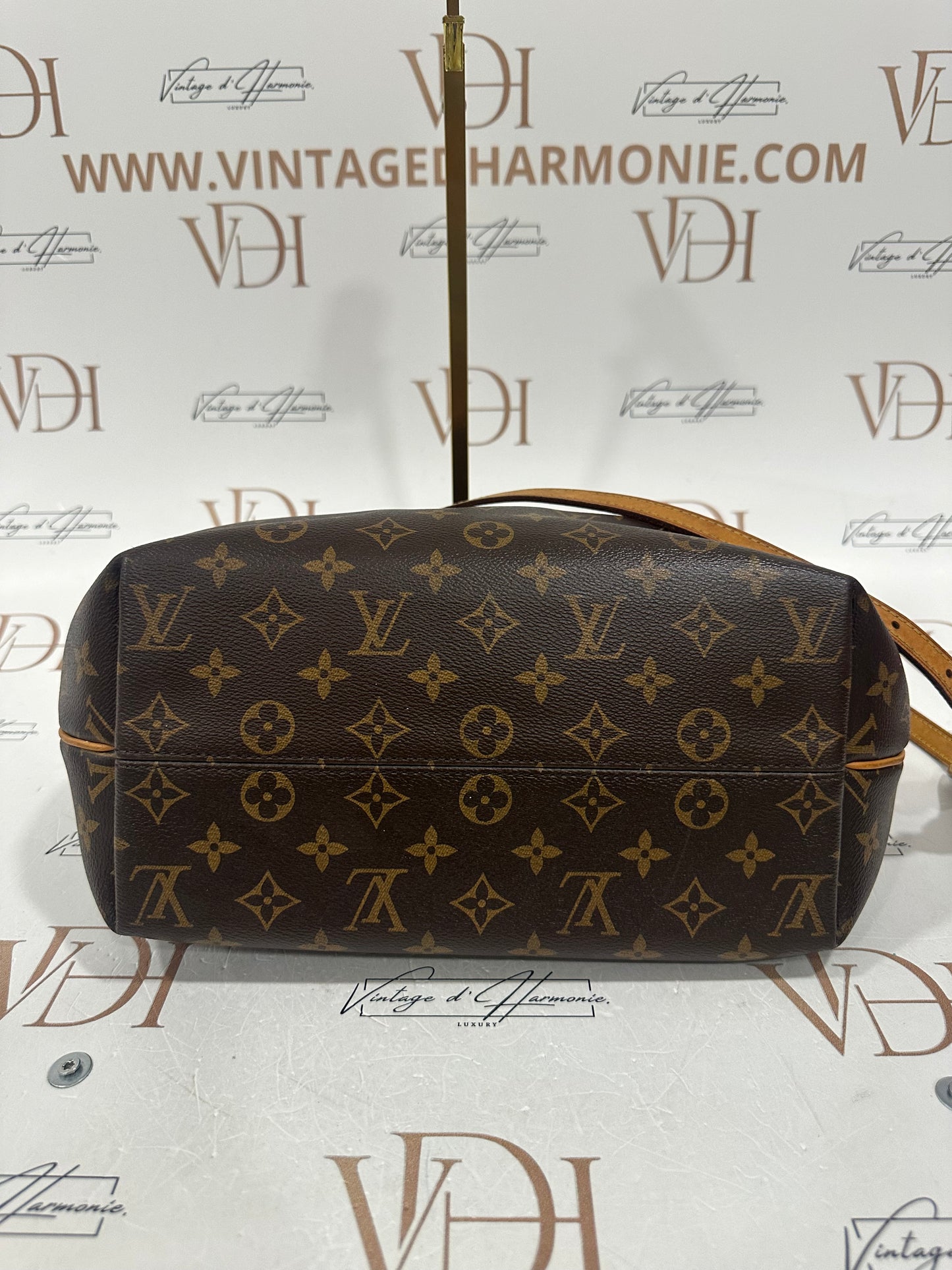 382974 - Louis Vuitton Turenne