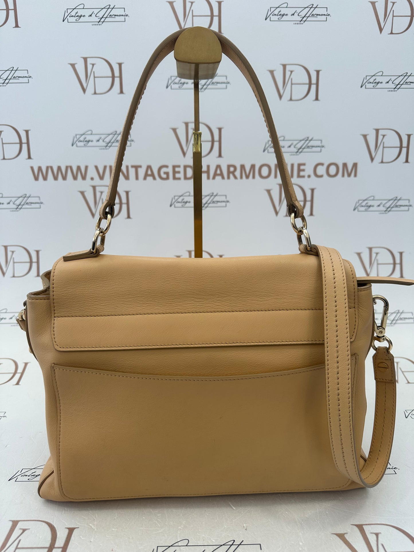 382384 - Chloè Faye