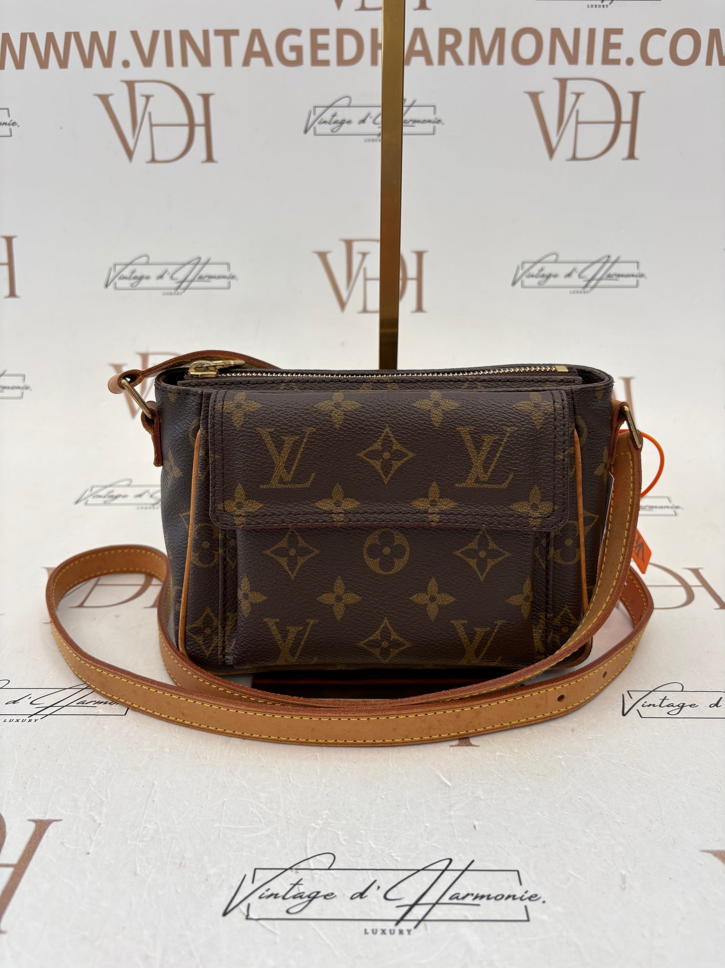 018872 - Louis Vuitton Viva Cite PM