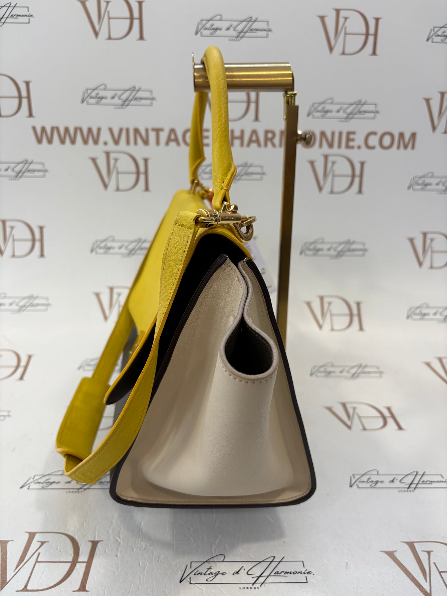 383728 - Céline Trapeze