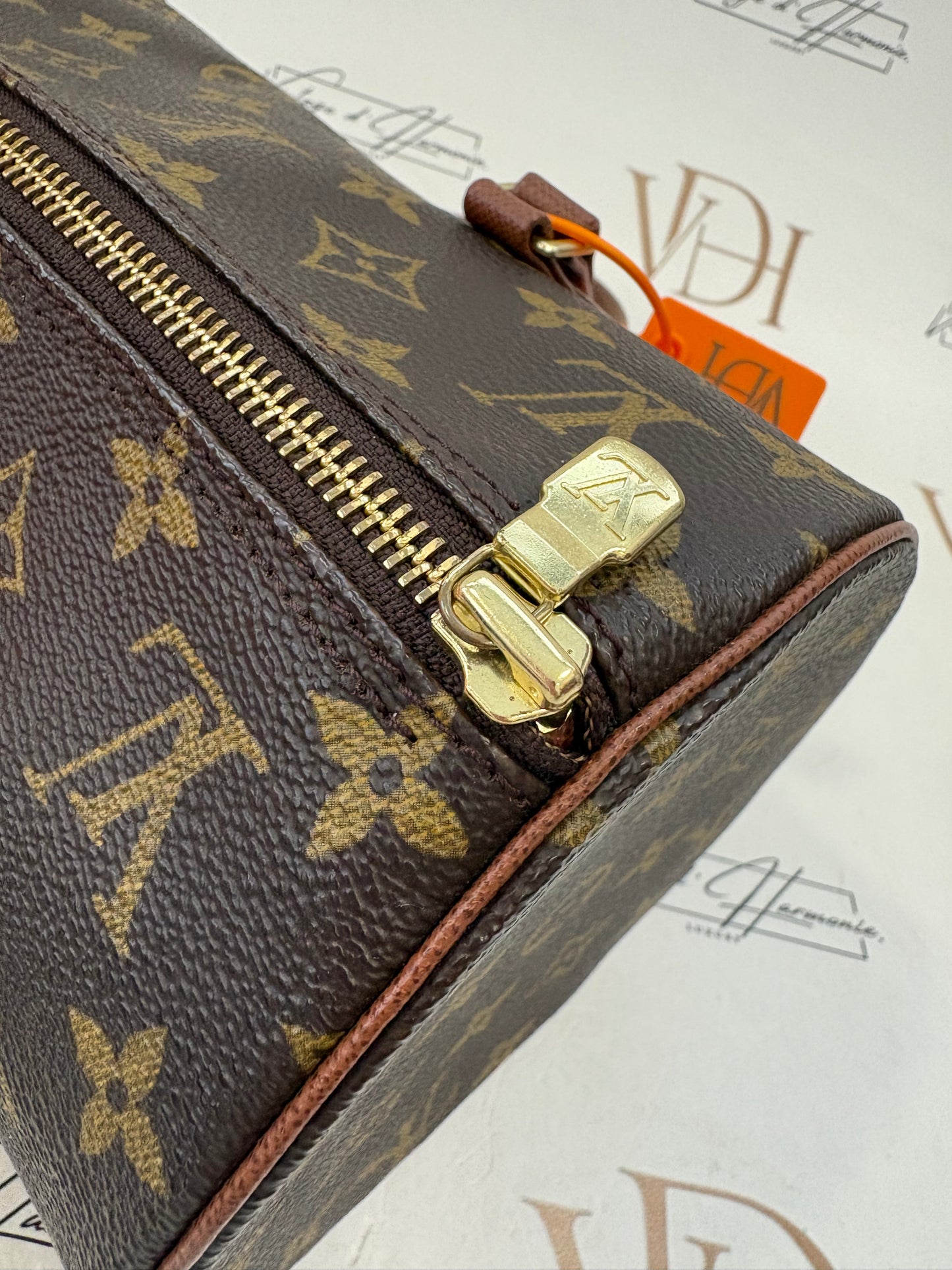 016906 - Louis Vuitton Papillon 30