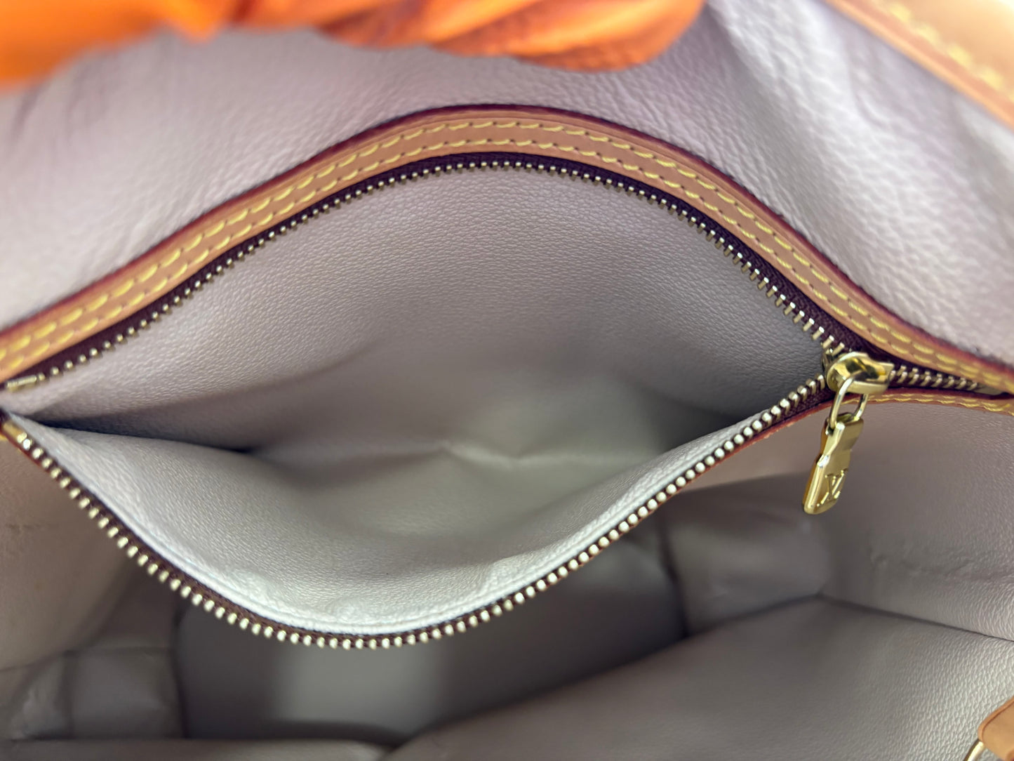 018790 - Louis Vuitton Bucket GM