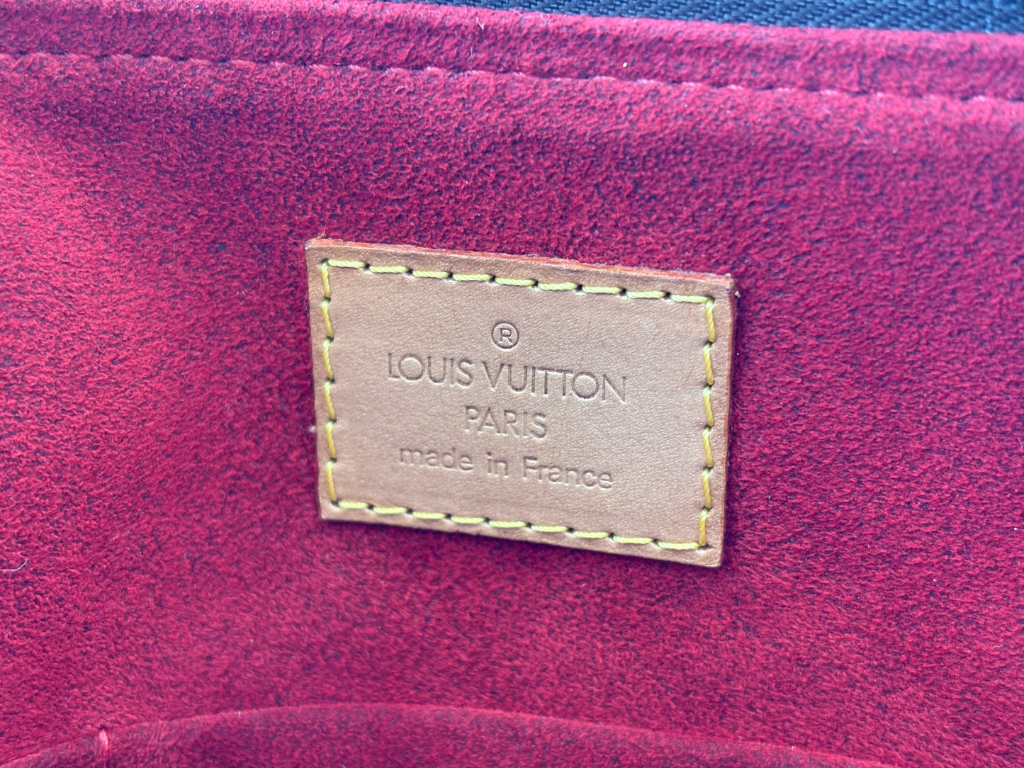 017122 - Louis Vuitton Coussin GM