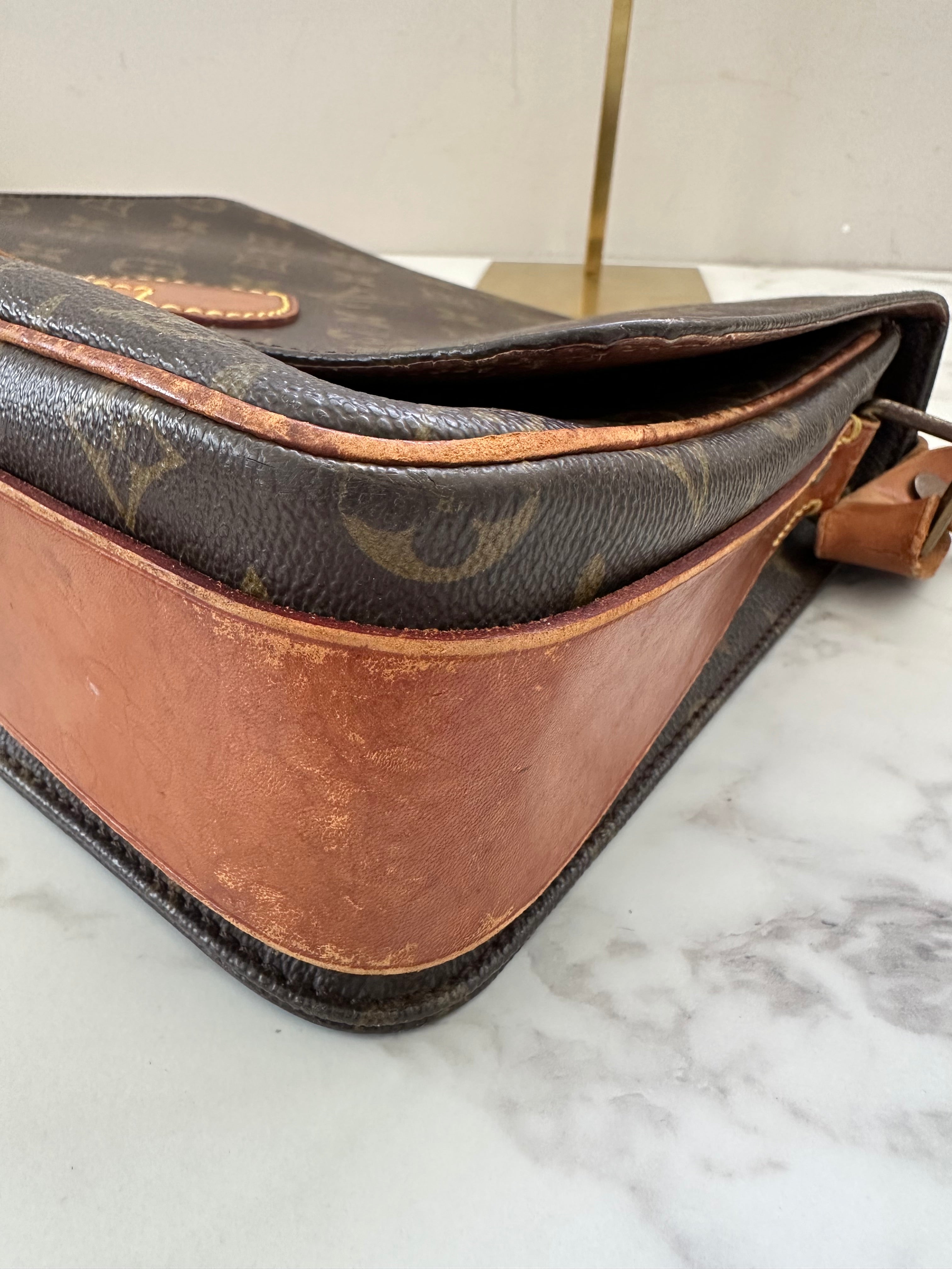 Louis Vuitton Cartouchiere GM