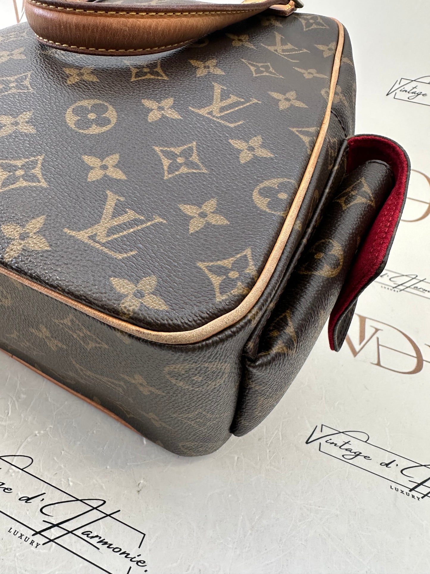 017881 - Louis Vuitton Excentricite