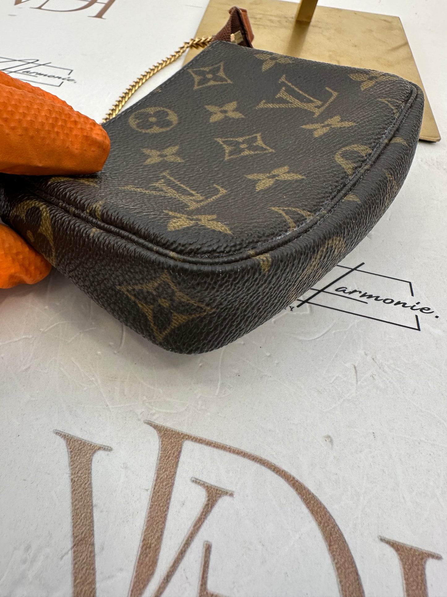 017818 - Louis Vuitton Pochette