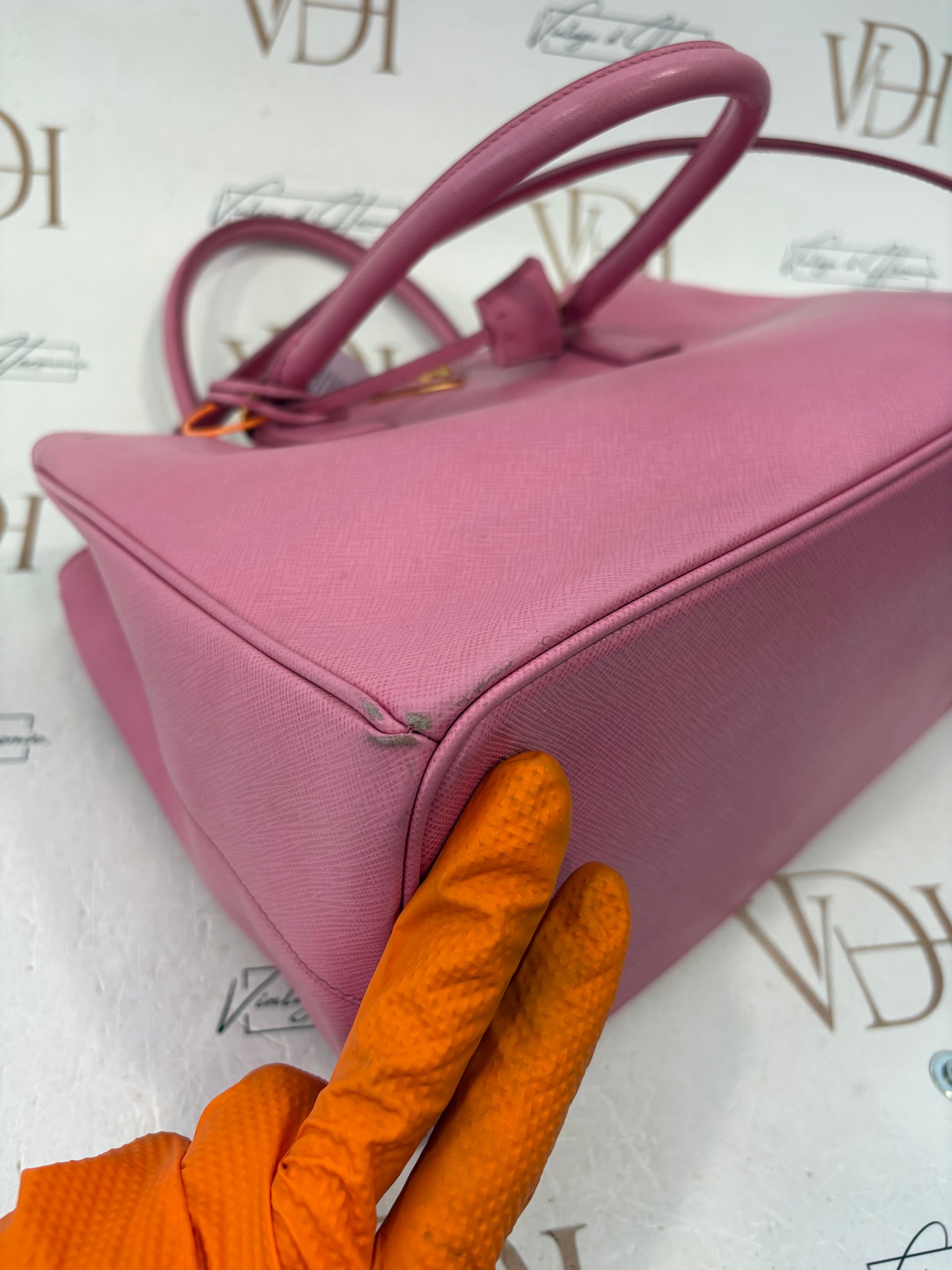 201016 - Prada Galleria Pink