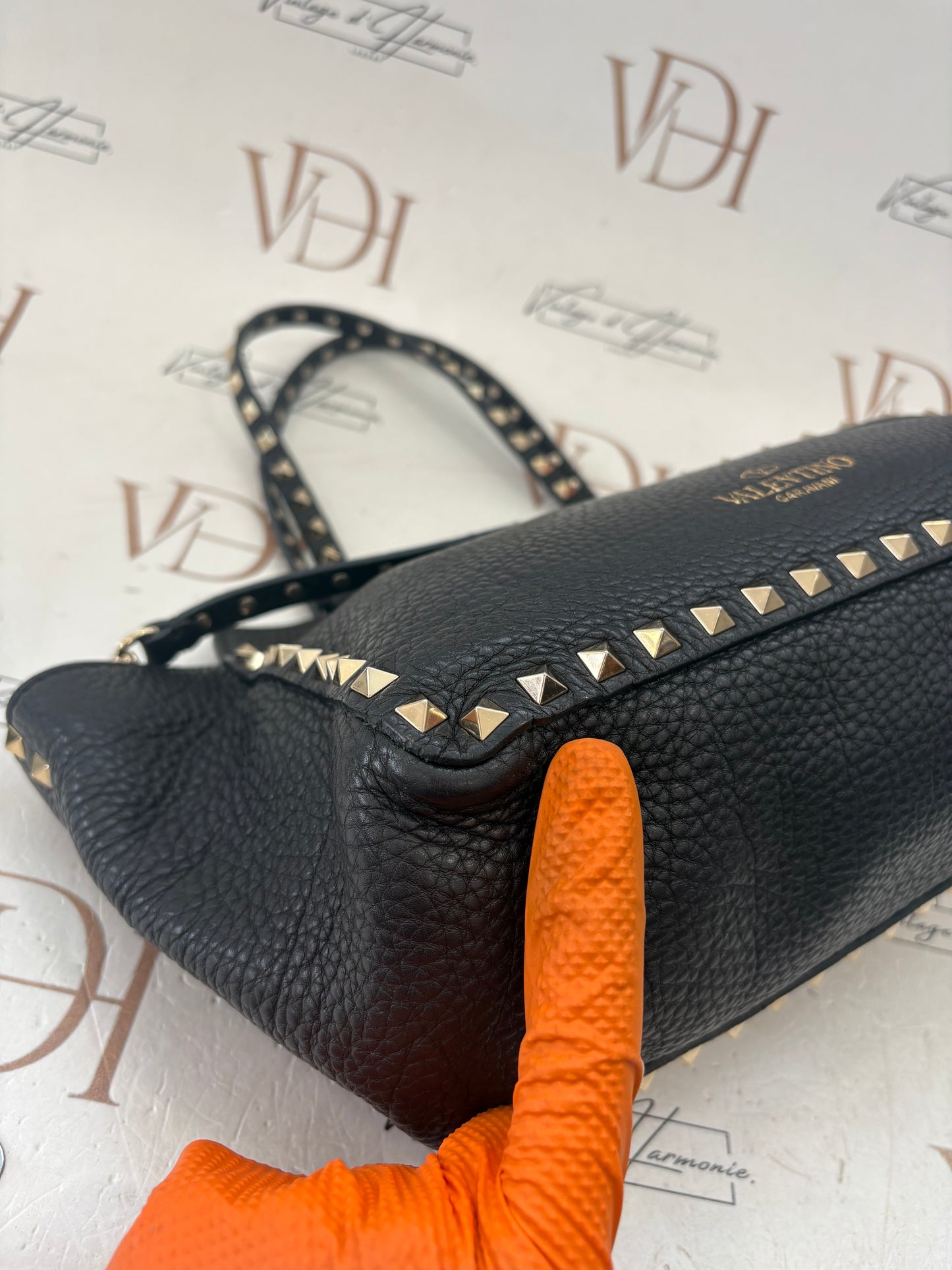 384159 - Valentino Rockstud