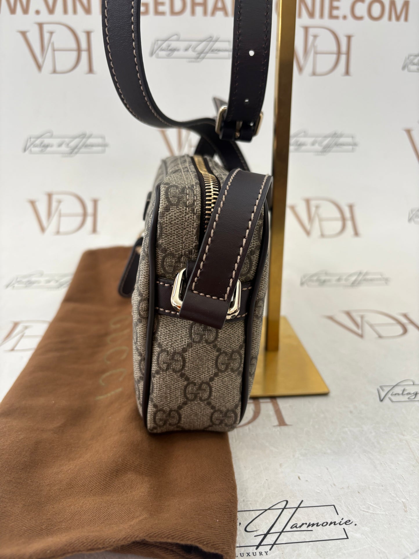 018878 - Gucci Beige PVC GG