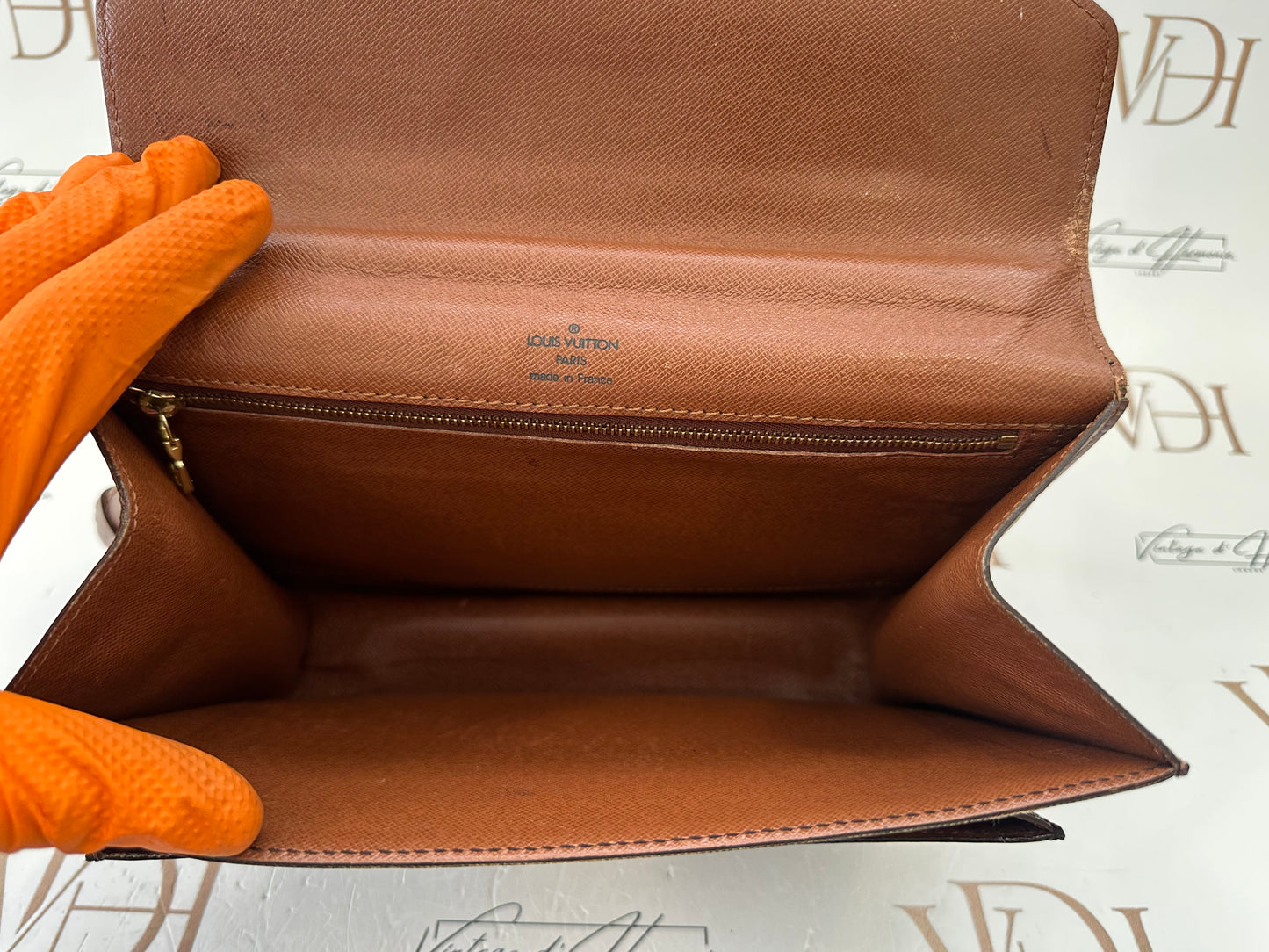 016876 - Louis Vuitton Monceau 26