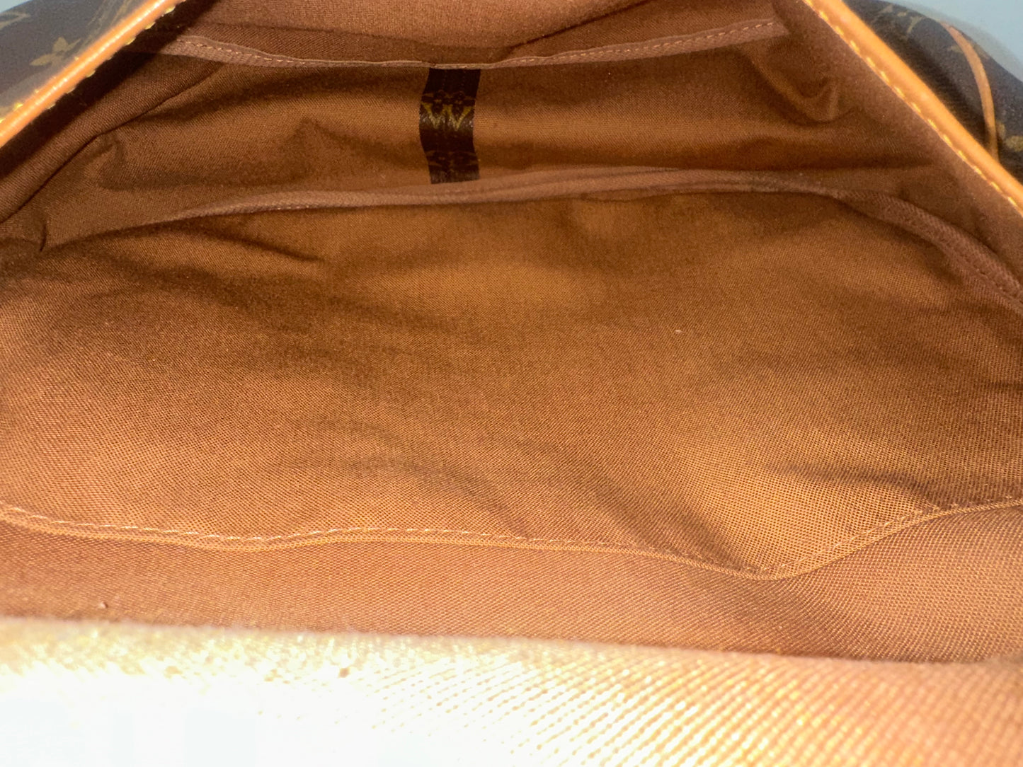 Louis Vuitton Saumur 35