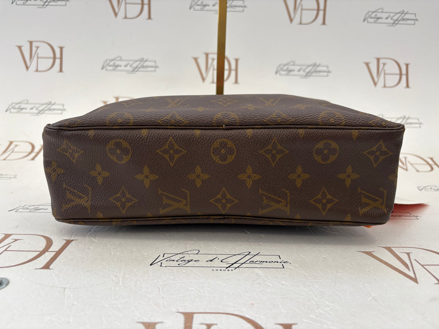 017737 - Louis Vuitton Trousse Toilette 28