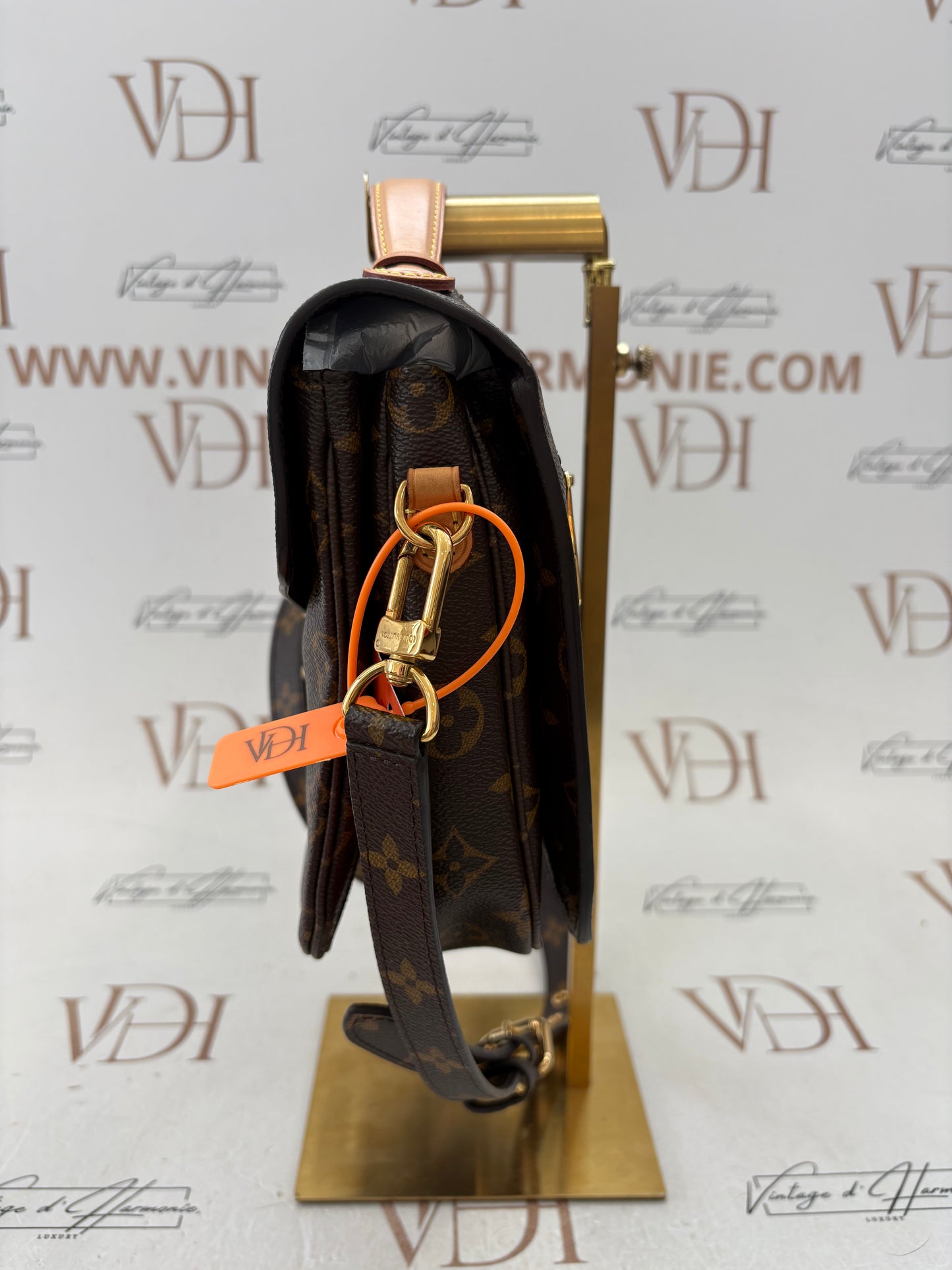 201114 - Louis Vuitton Metis