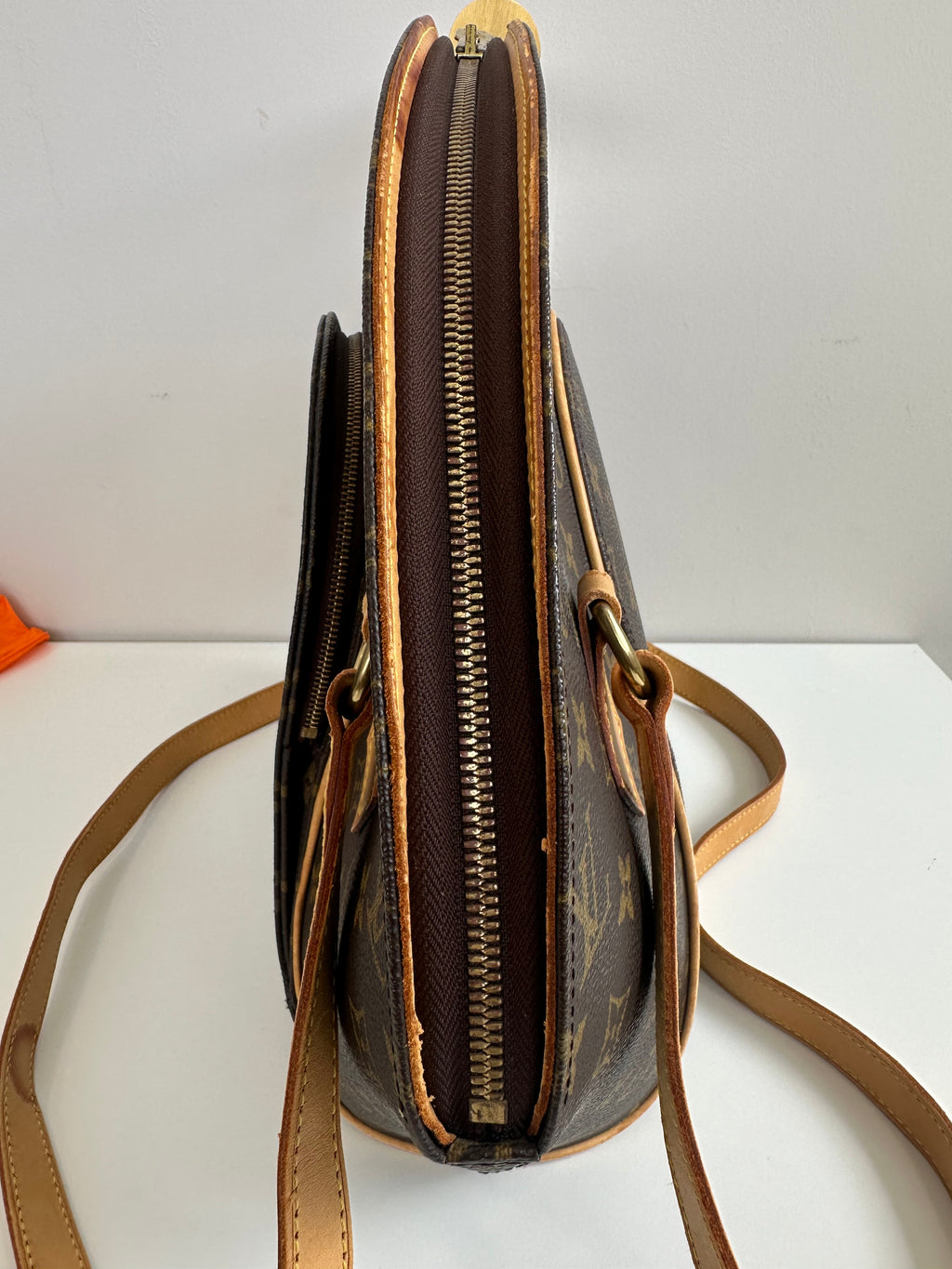 Louis Vuitton Ellipse Shop