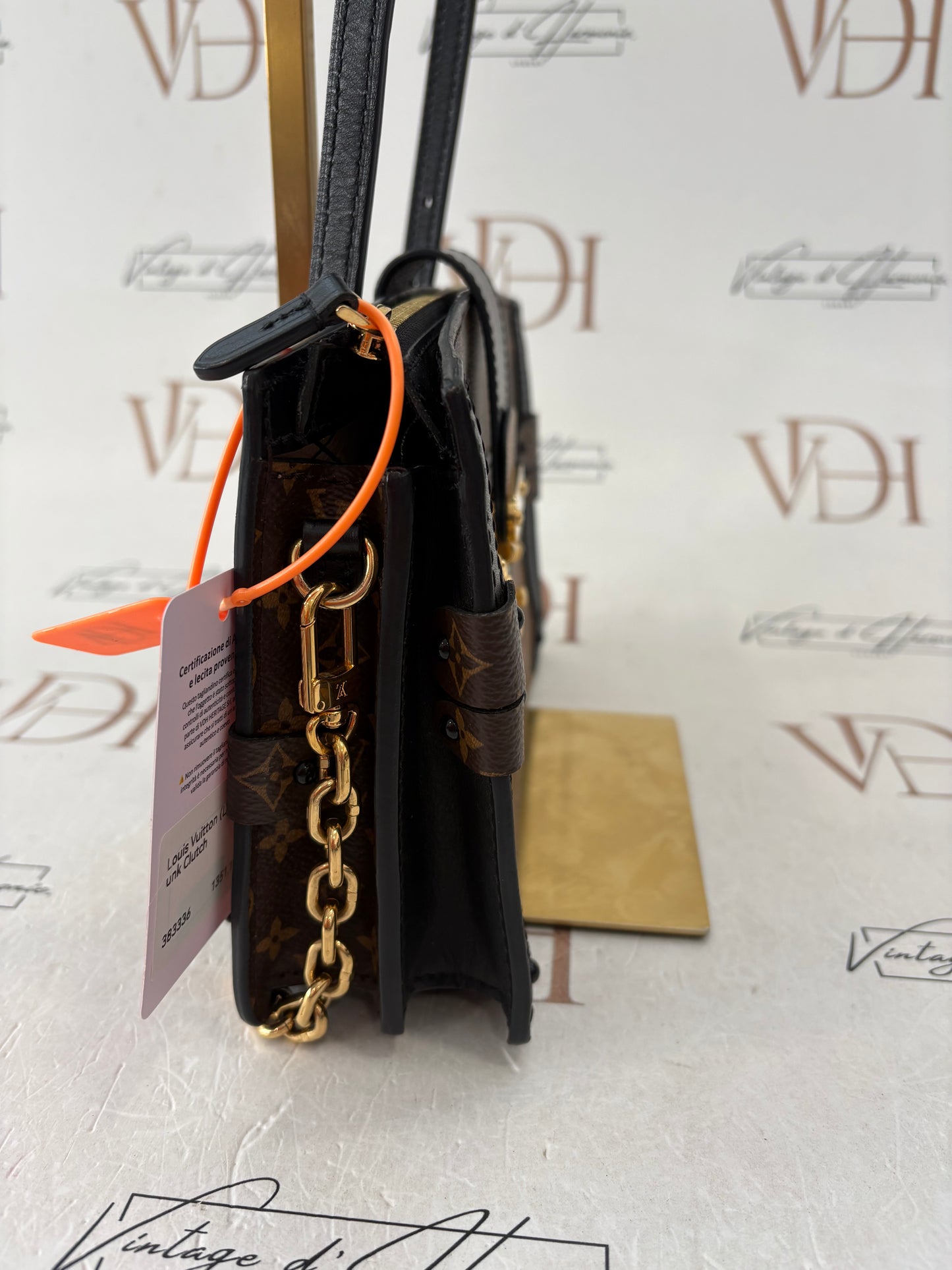 383336 - Louis Vuitton Clutch
