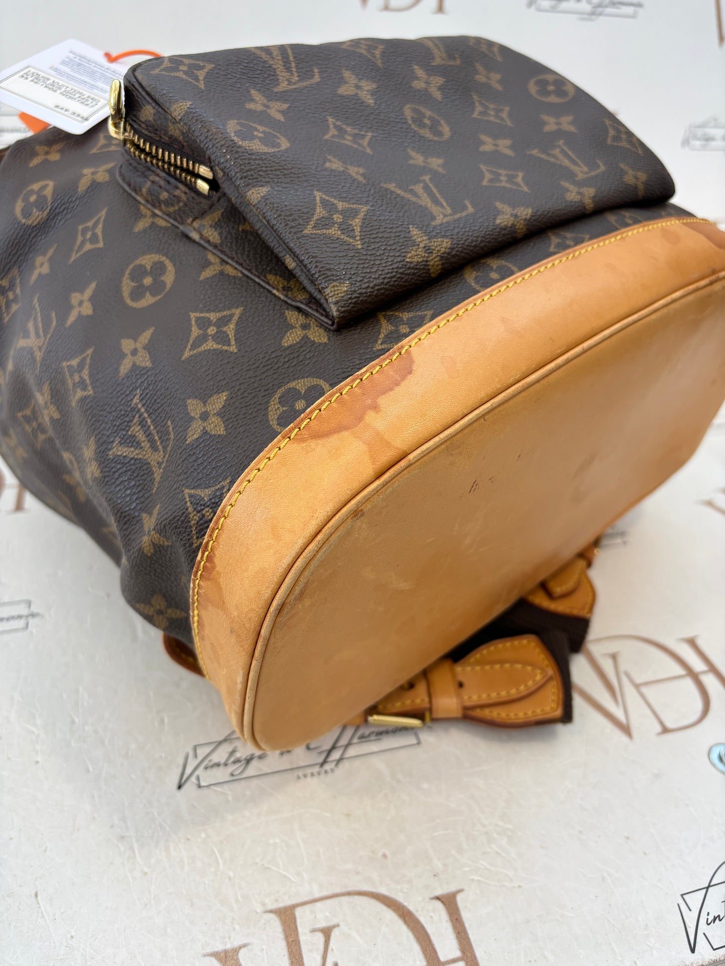 018620 - Louis Vuitton Montsouris GM