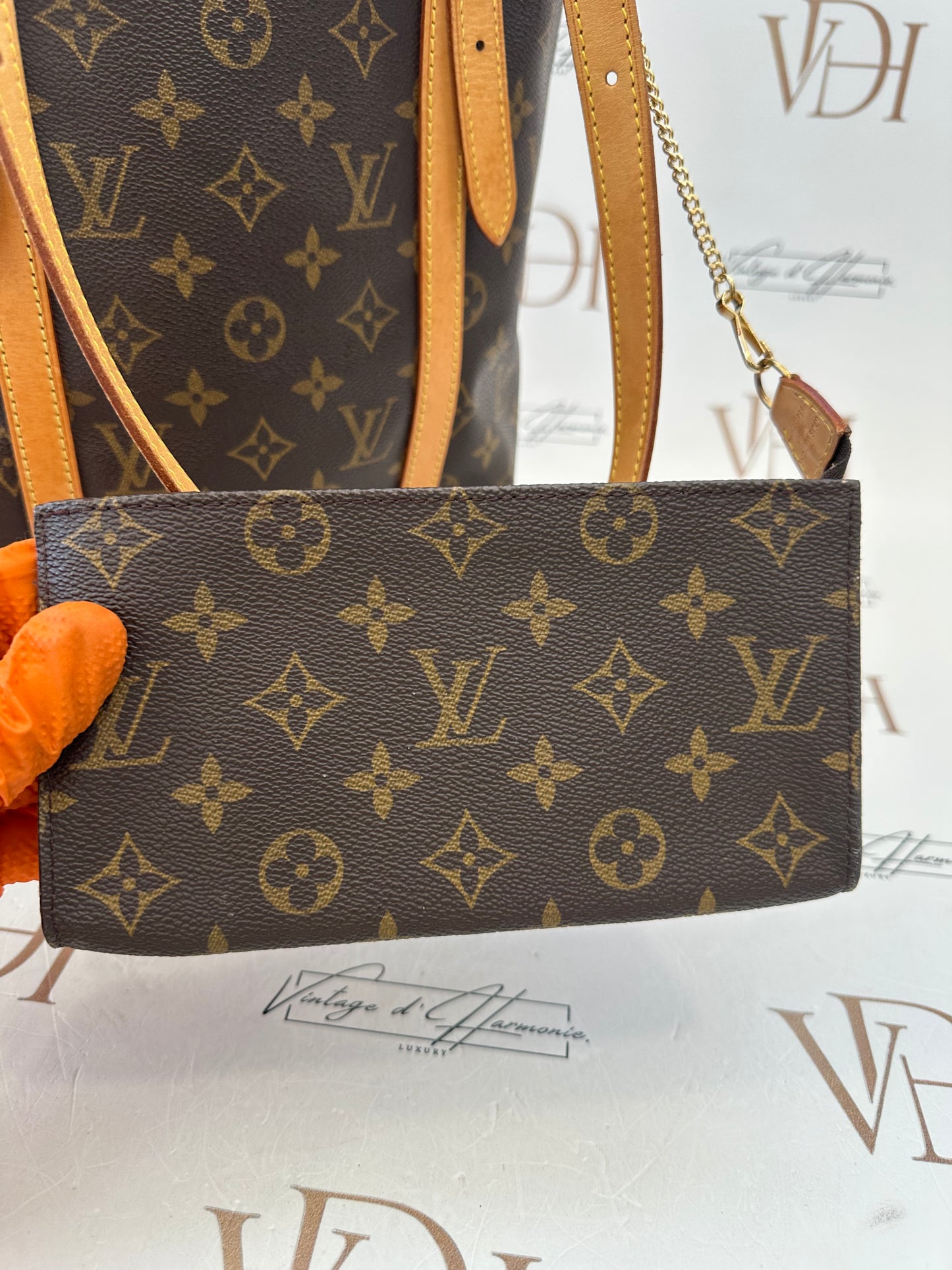 017785 - Louis Vuitton Bucket GM