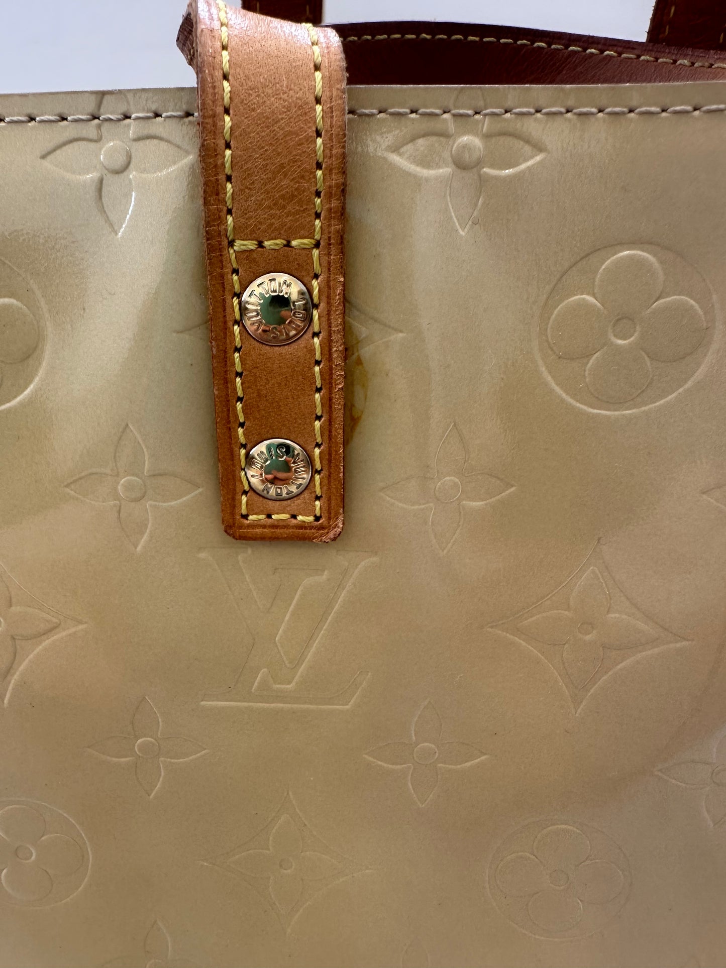 Louis Vuitton Reade PM Vernis Yellow