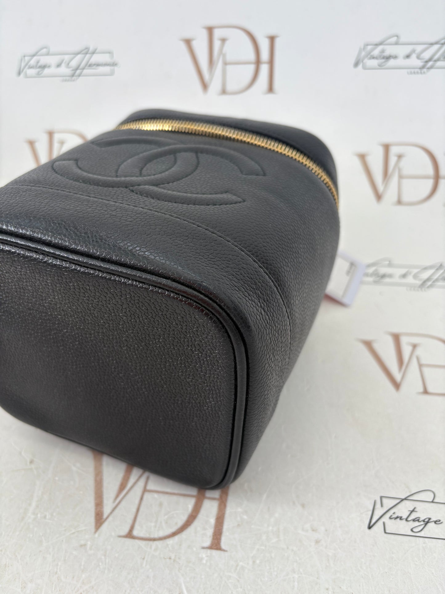 018217 - Chanel Black Calfskin Timeless Vanity