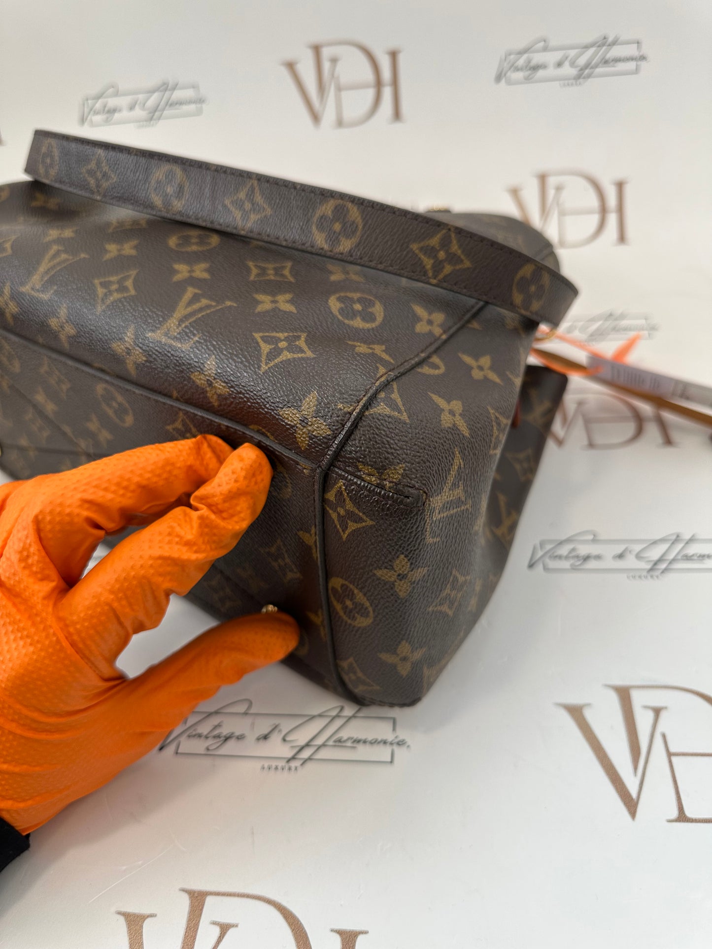 200837 - Louis Vuitton Montaigne