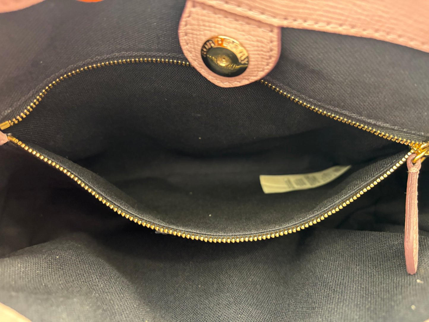 383288 - Burberry The Banner