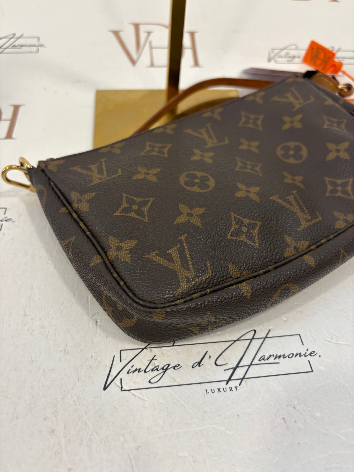 018265 - Louis Vuitton Pochette Accessoires