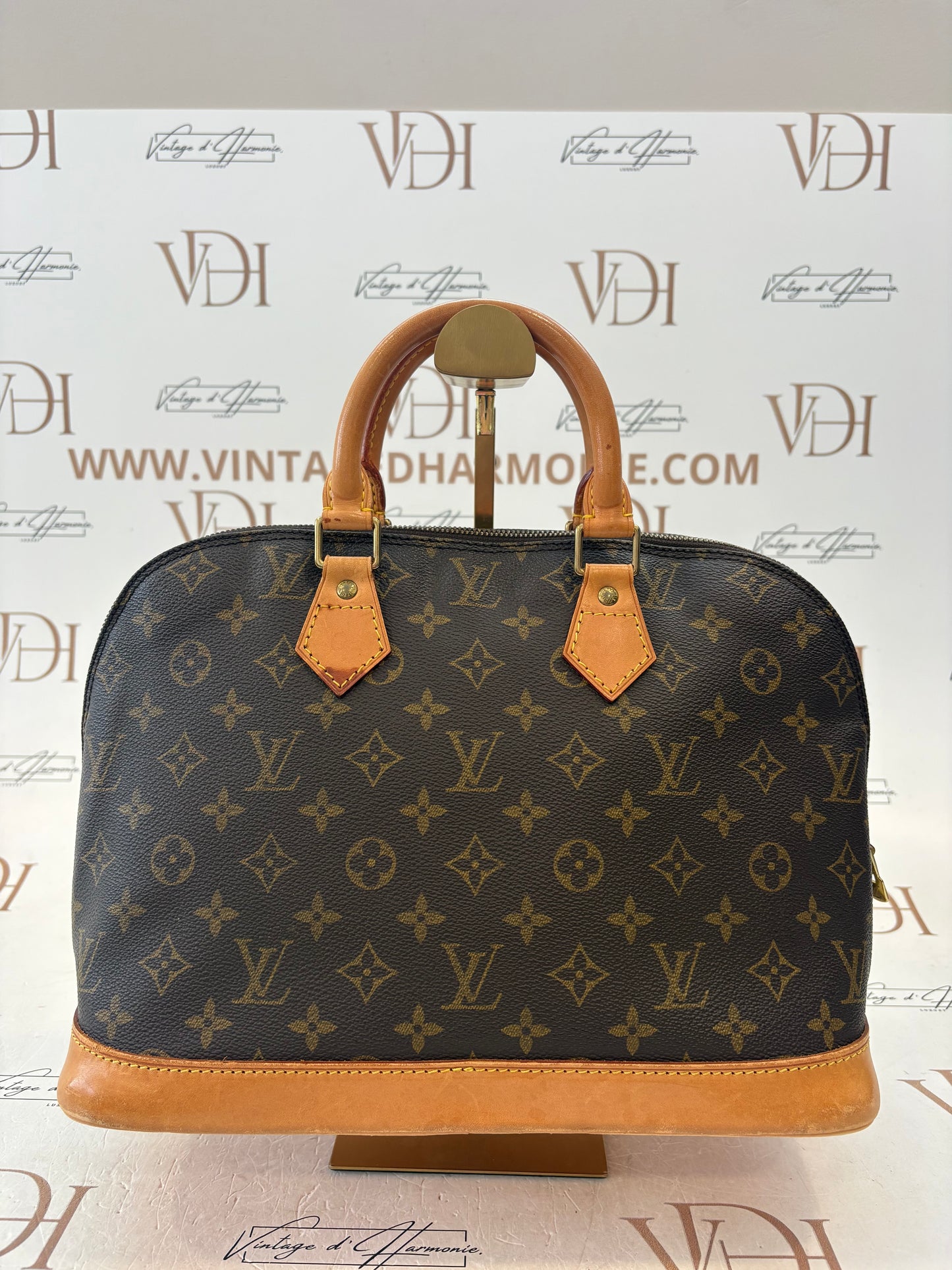 018111 - Louis Vuitton Alma