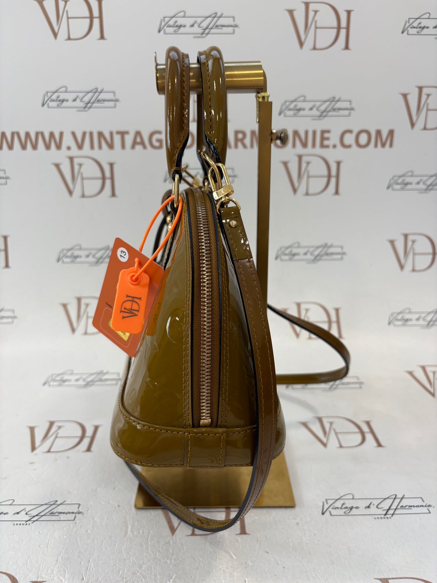 201660 - Louis Vuitton Alma BB