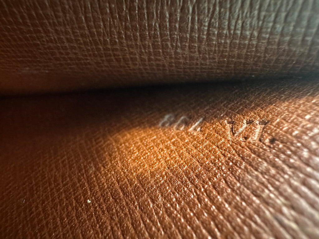 Louis Vuitton Monceau 28