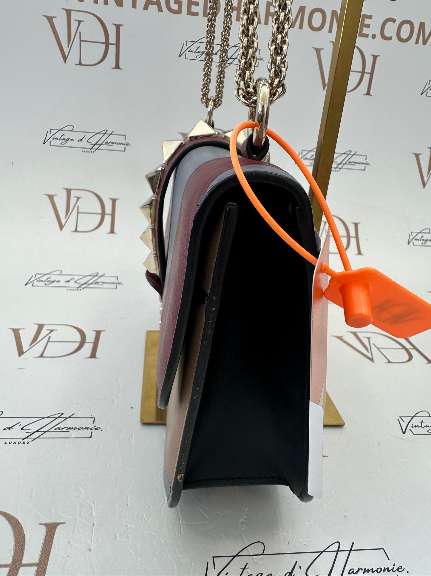 382353 - Valentino Glam Look