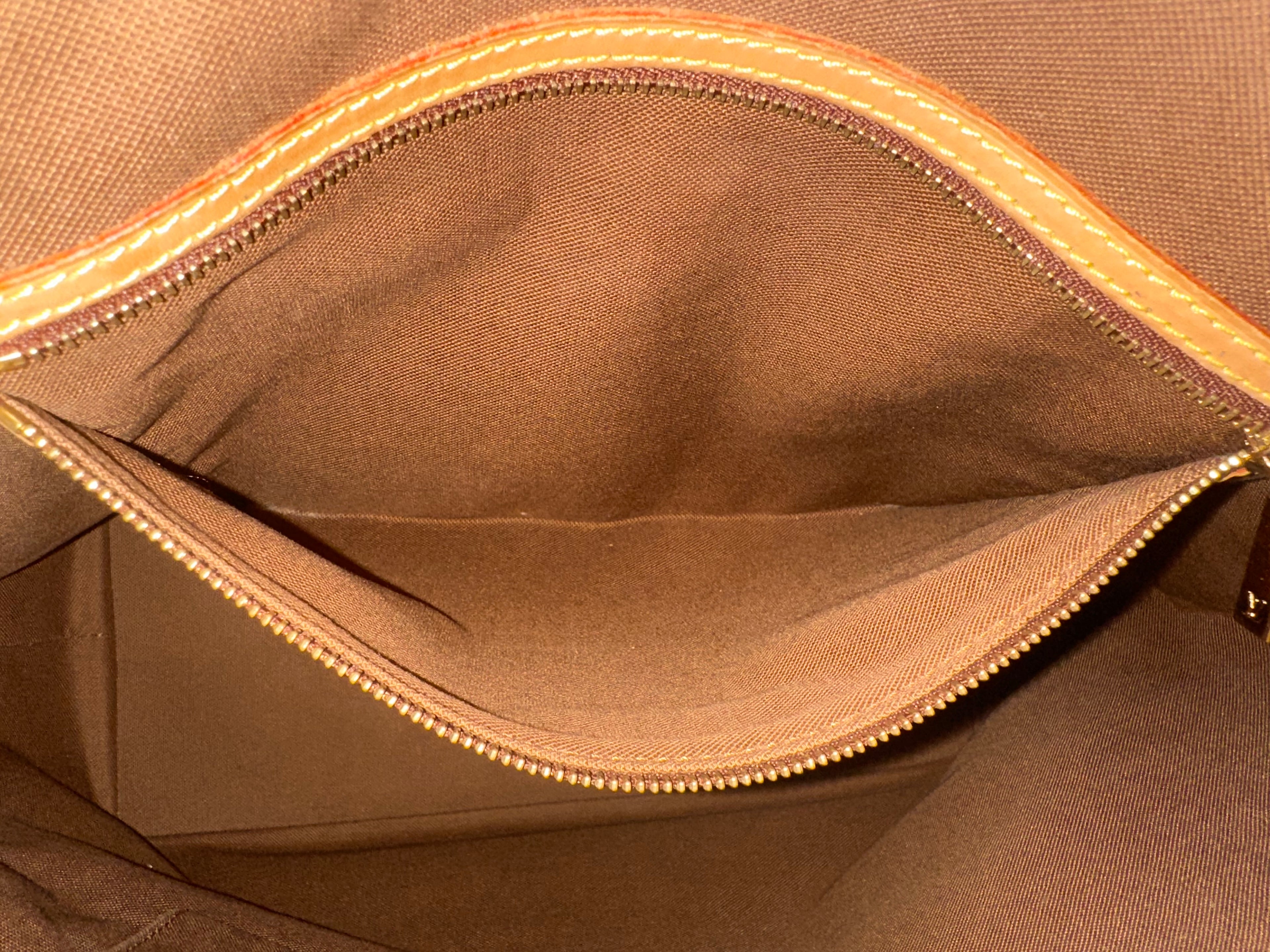 Louis Vuitton Cabas Mezzo