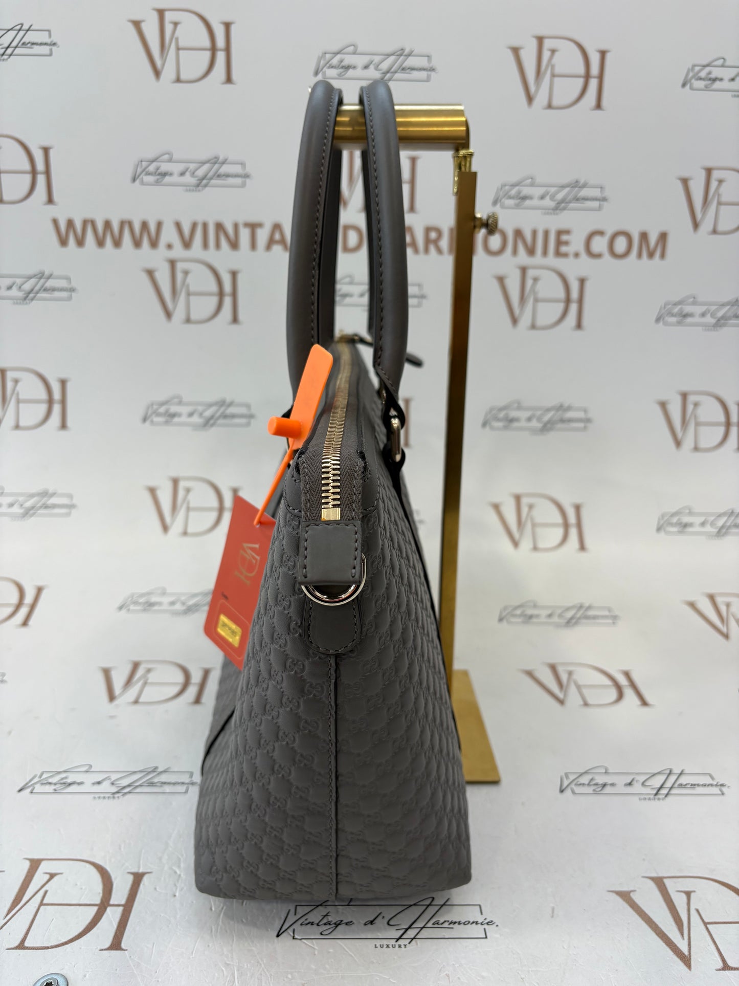 383685 - Gucci Grey