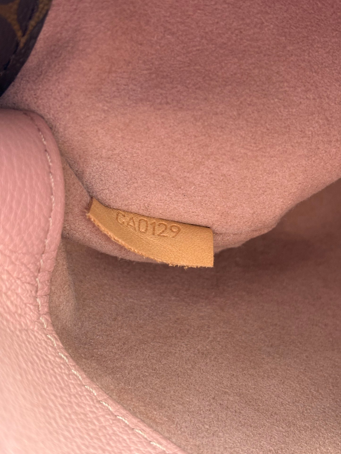 201184 - Louis Vuitton Pallas