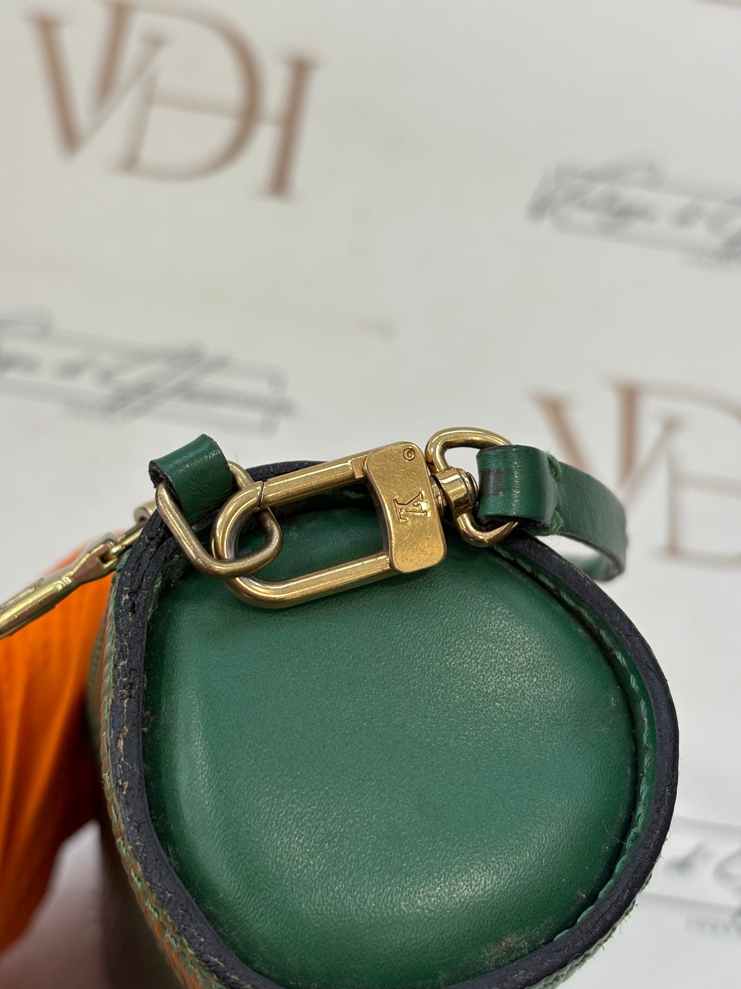 018206 - Louis Vuitton Green Epi