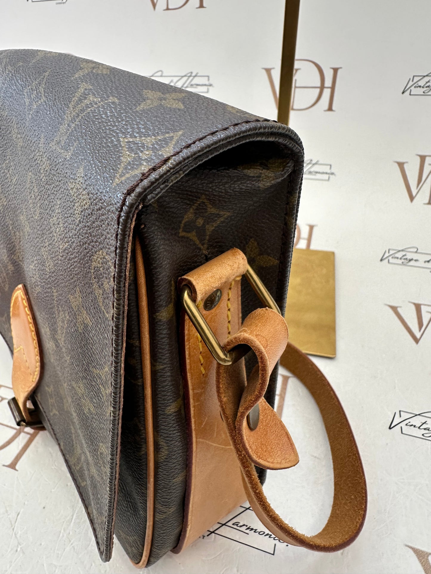 017925 - Louis Vuitton Cartouchiere