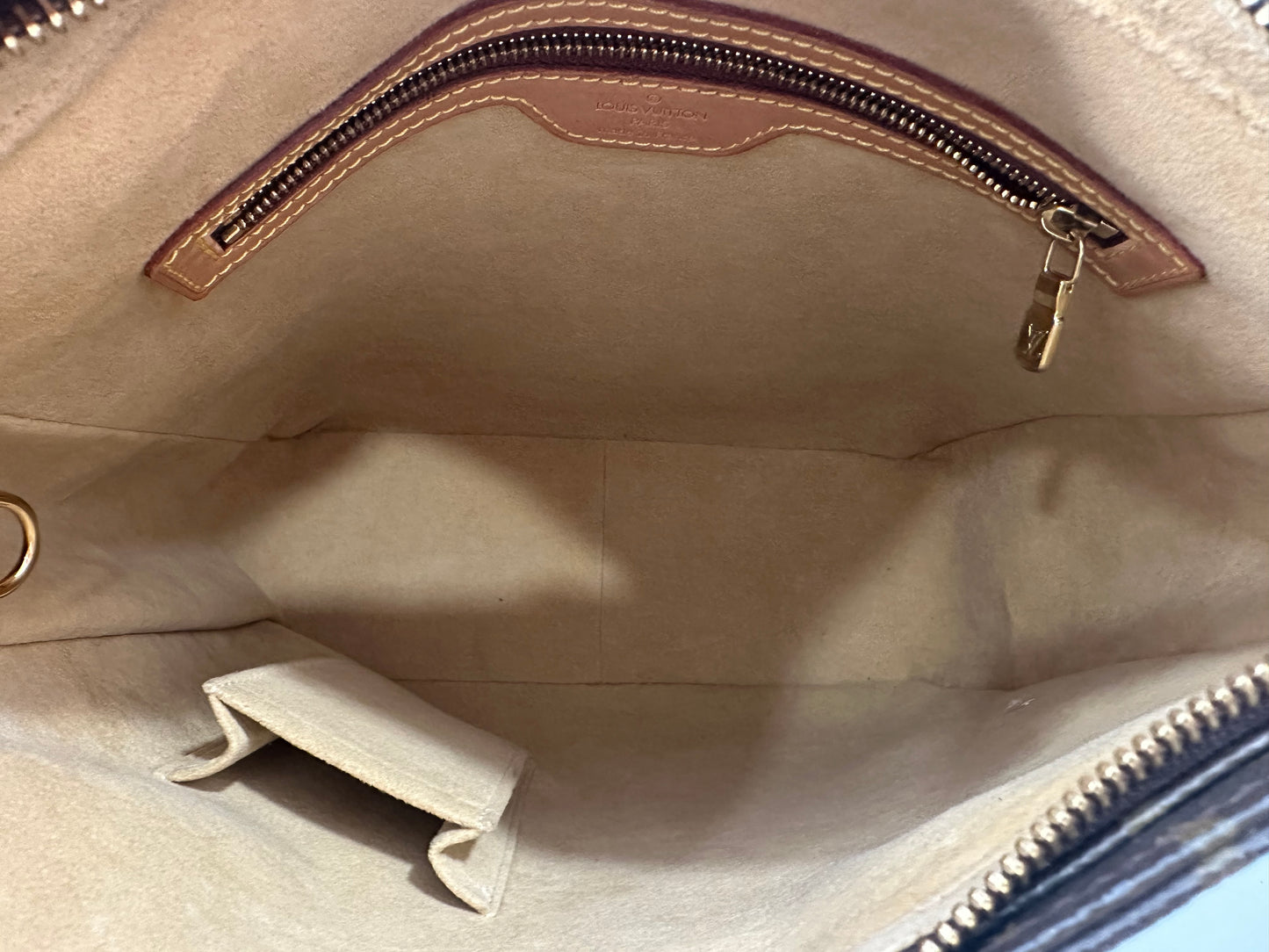 017798 - Louis Vuitton Looping GM