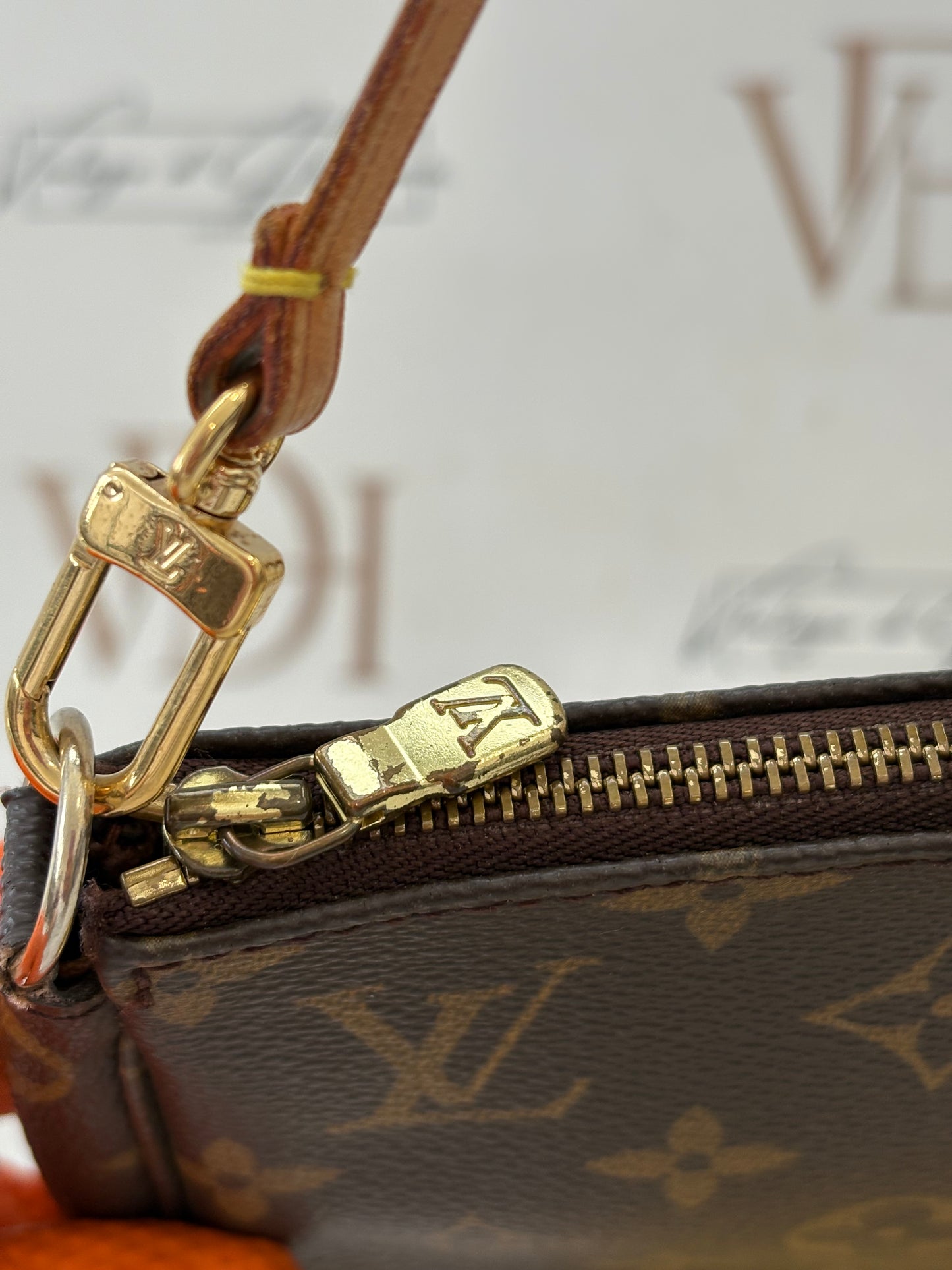 017270 - Louis Vuitton Pochette Accessoires